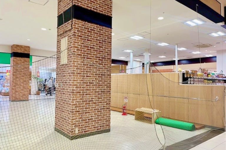 【イオンタウン成田富里】プロモーションイベントや各種物販イベントに最適なエスカレーター前に位置する区画タイプのスペースの画像4