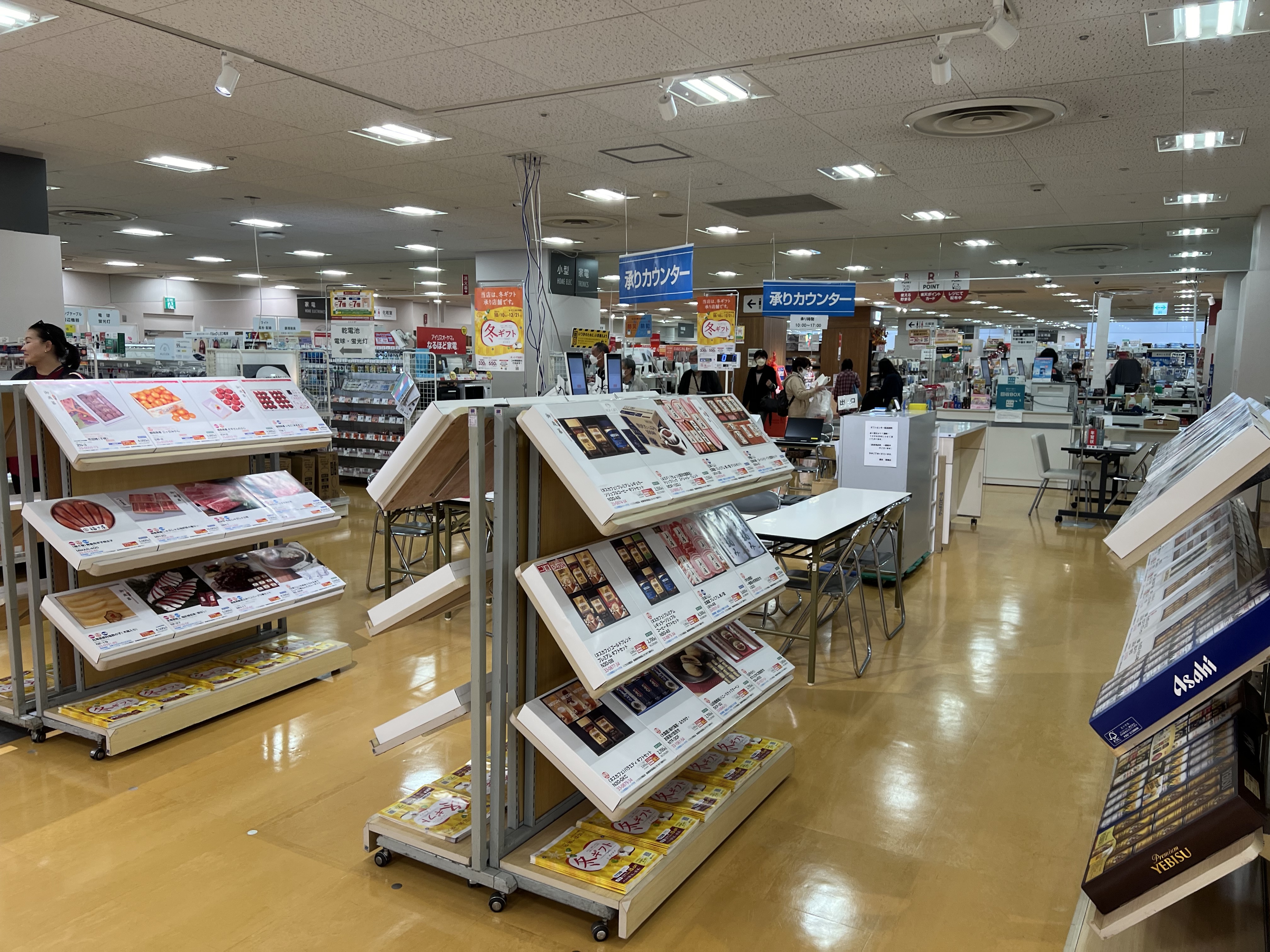 【西友　清瀬店】3Fレジ横ギフト売場　プロモーション用途や物販、食物販のポップアップストアに最適なスーパー店内催事イベントスペース