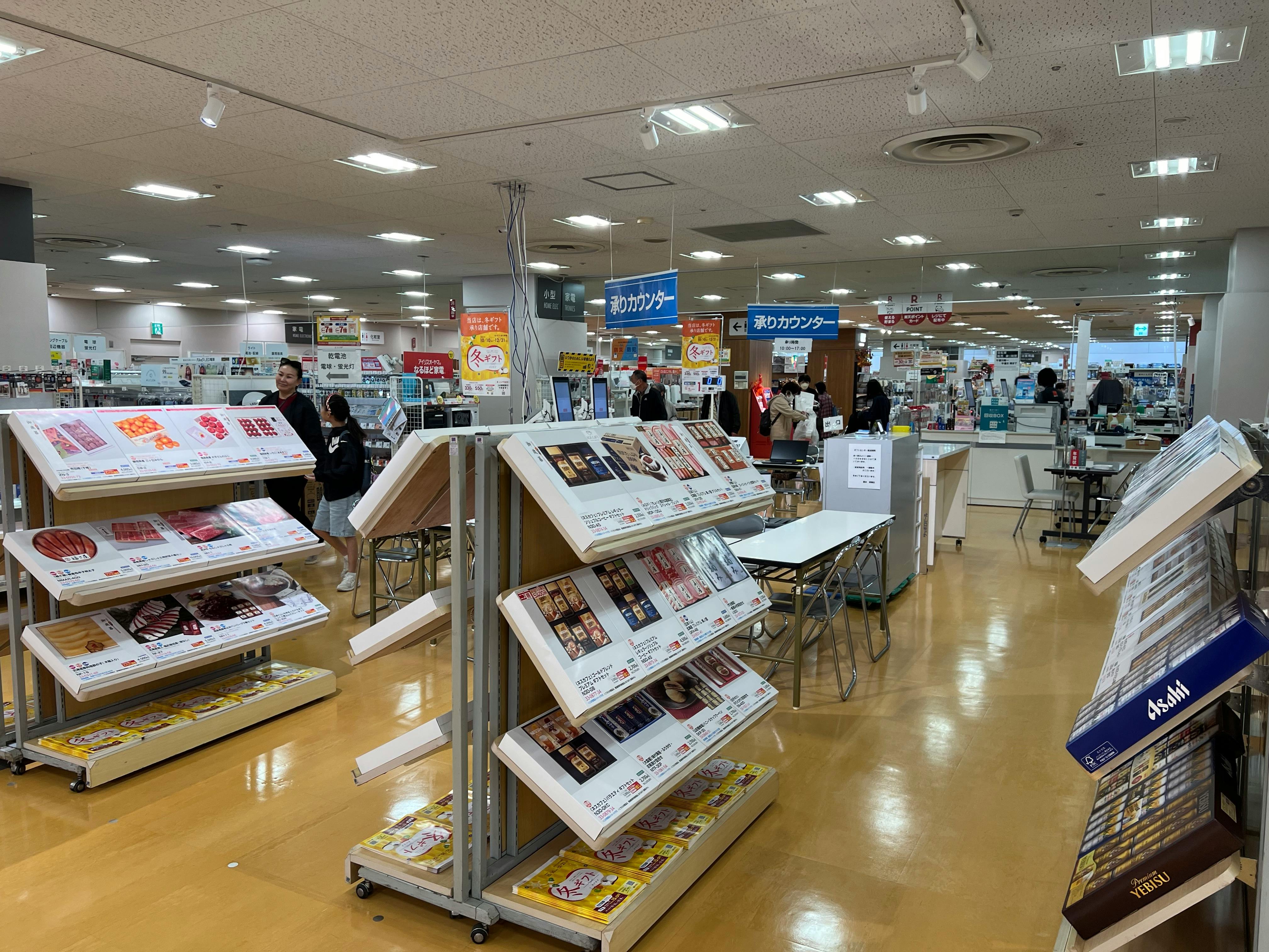 【西友 清瀬店】3Fレジ横ギフト売場 プロモーション用途や物販、食物販のポップアップストアに最適なスーパー店内催事イベントスペース