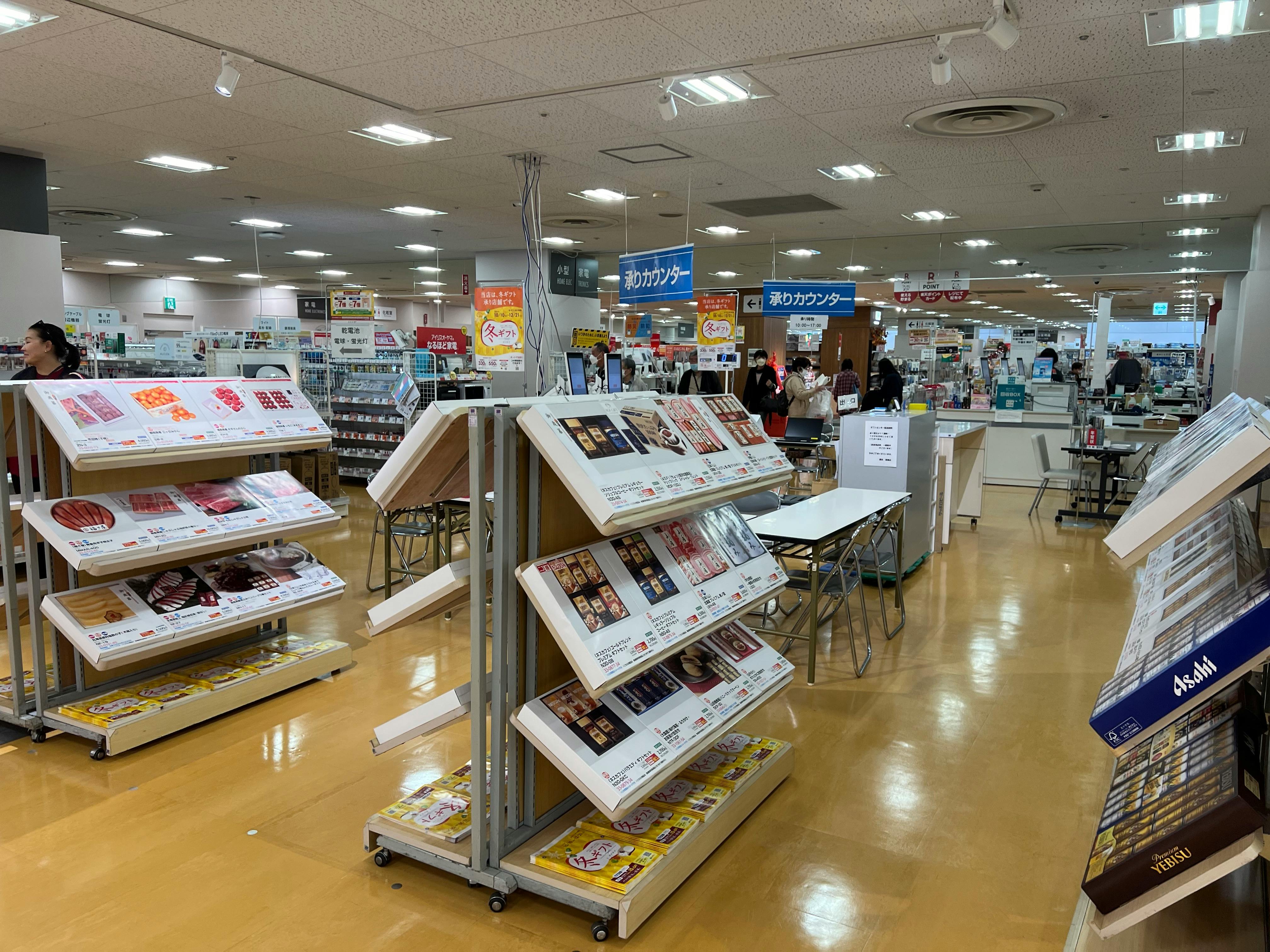 【西友　清瀬店】3Fレジ横ギフト売場　プロモーション用途や物販、食物販のポップアップストアに最適なスーパー店内催事イベントスペース