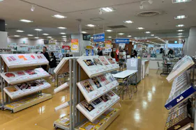 【西友 清瀬店】3Fレジ横ギフト売場 プロモーション用途や物販、食物販のポップアップストアに最適なスーパー店内催事イベントスペース