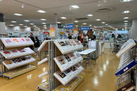 【西友 清瀬店】3Fレジ横ギフト売場 プロモーション用途や物販、食物販のポップアップストアに最適なスーパー店内催事イベントスペース