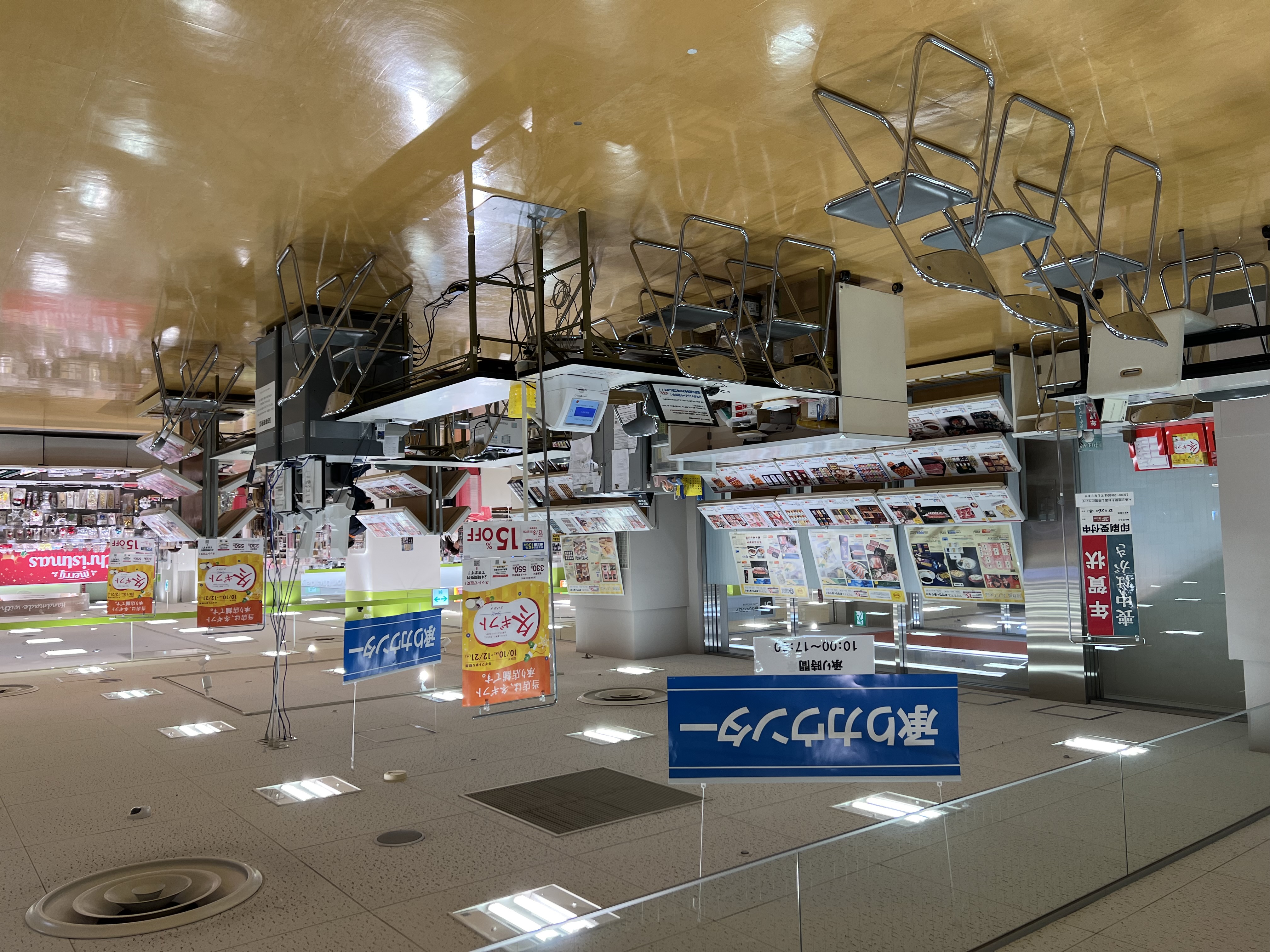 【西友　清瀬店】3Fレジ横ギフト売場　プロモーション用途や物販、食物販のポップアップストアに最適なスーパー店内催事イベントスペース ※2026/6/1(月)～8/16(日)期間：3F下りエスカレーター脇
