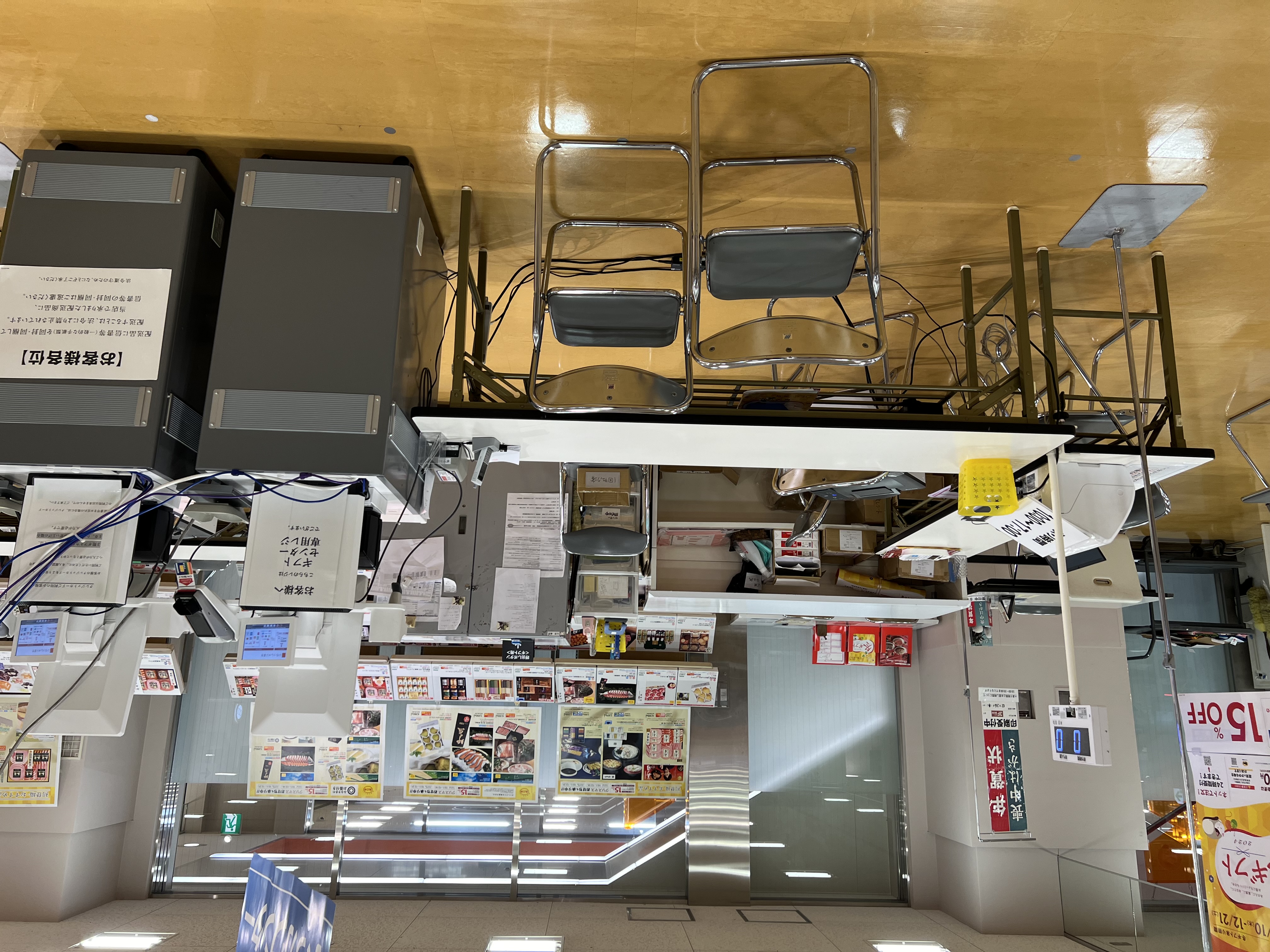 【西友　清瀬店】3Fレジ横ギフト売場　プロモーション用途や物販、食物販のポップアップストアに最適なスーパー店内催事イベントスペース ※2026/6/1(月)～8/16(日)期間：3F下りエスカレーター脇