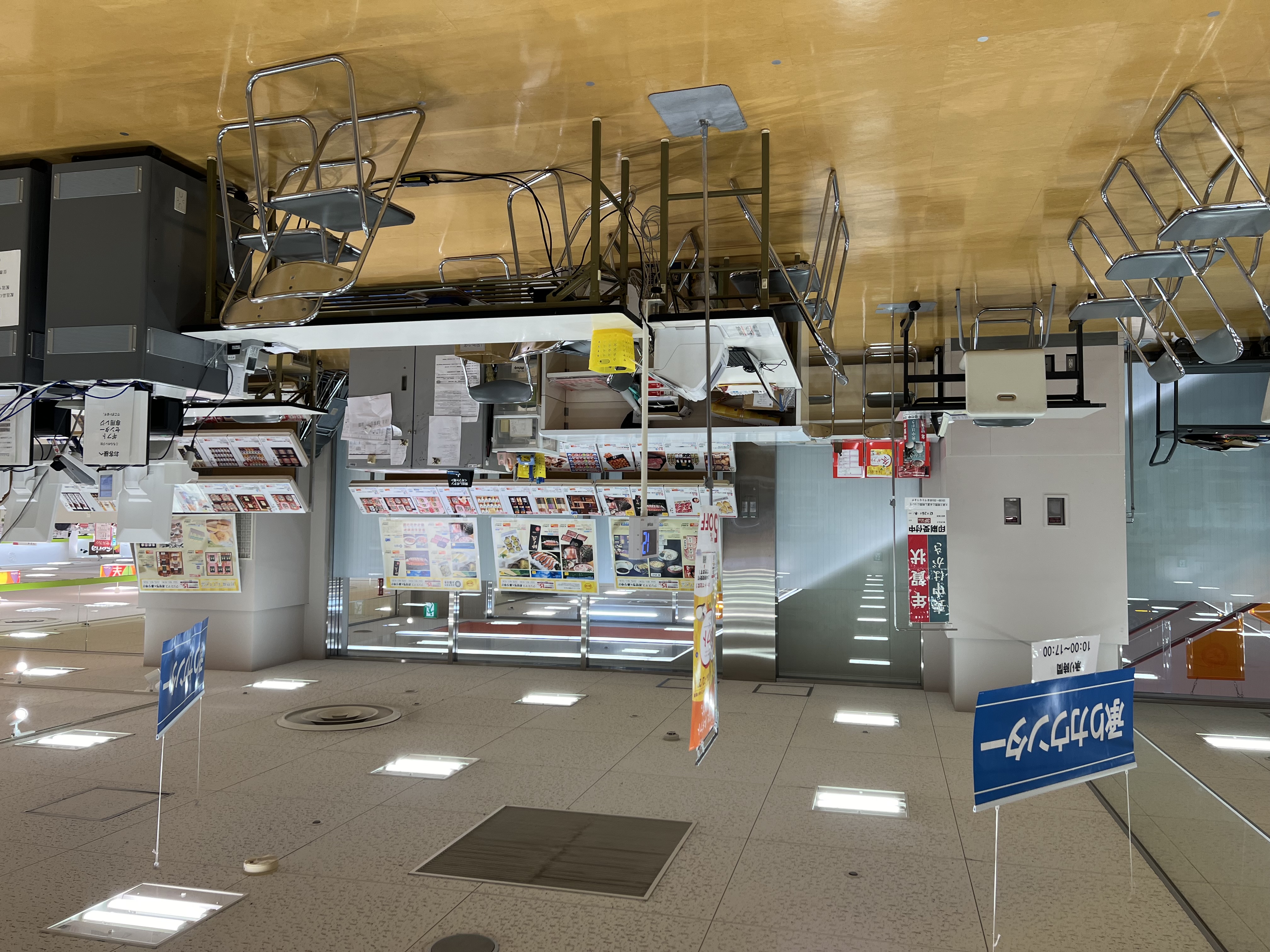 【西友　清瀬店】3Fレジ横ギフト売場　プロモーション用途や物販、食物販のポップアップストアに最適なスーパー店内催事イベントスペース ※2026/6/1(月)～8/16(日)期間：3F下りエスカレーター脇
