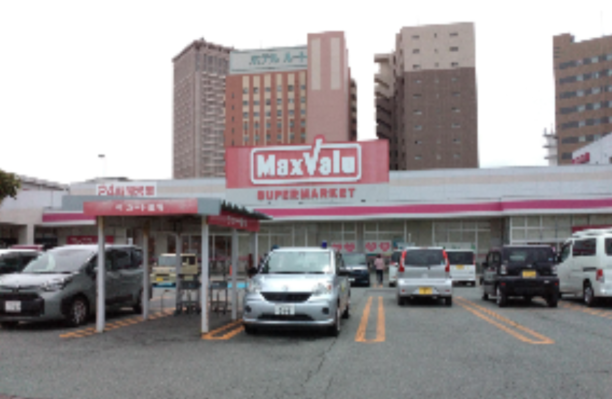 【マックスバリュ山形駅西口店】くつろぎスペース前の一部（店内ギャザリングスペース前の一部） 販促プロモーションや物販に最適なスーパー店内催事イベントスペース