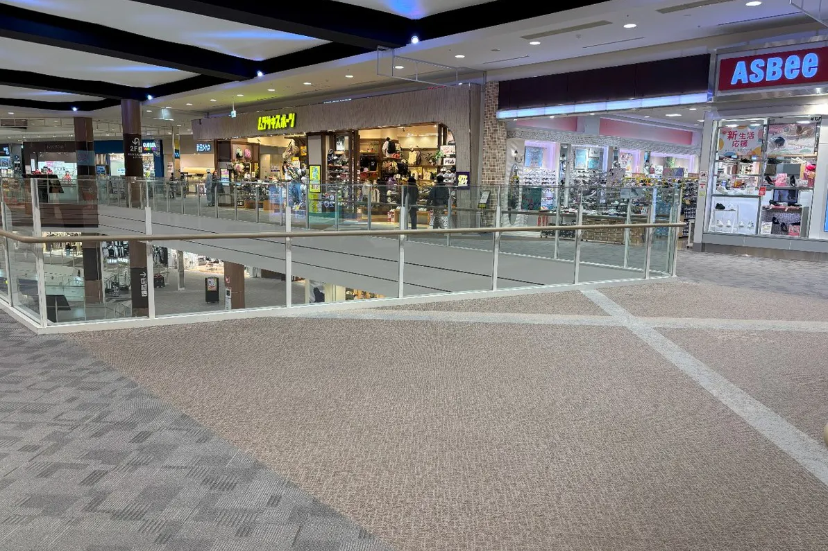 【イオンモール福津】3階 センターブリッジ(アスビー前)
