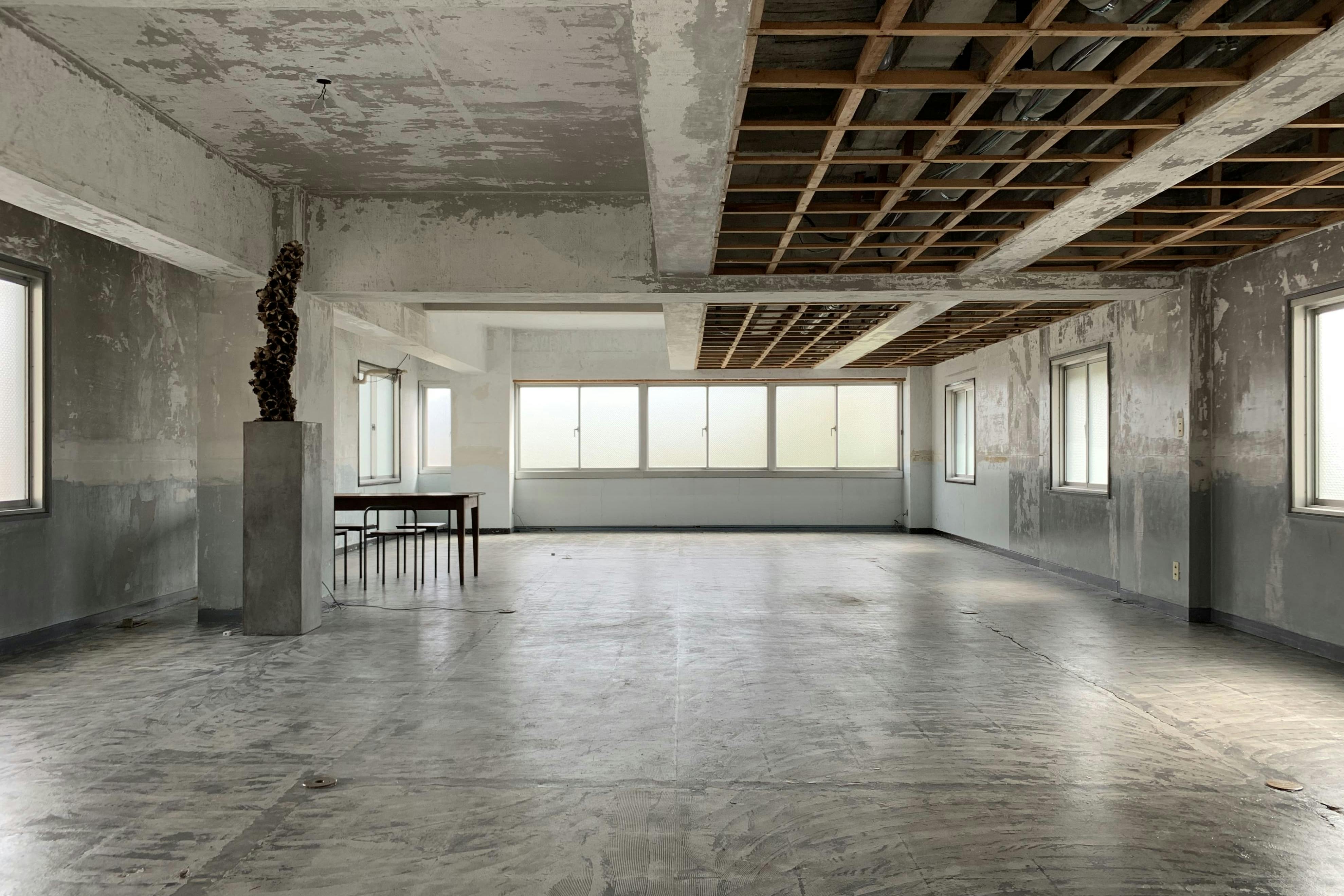 【鷹野橋駅7分】展示会やクローズドイベントに適したコンクリート造りのイベントスペース