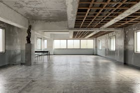 【鷹野橋駅7分】展示会やクローズドイベントに適したコンクリート造りのイベントスペース