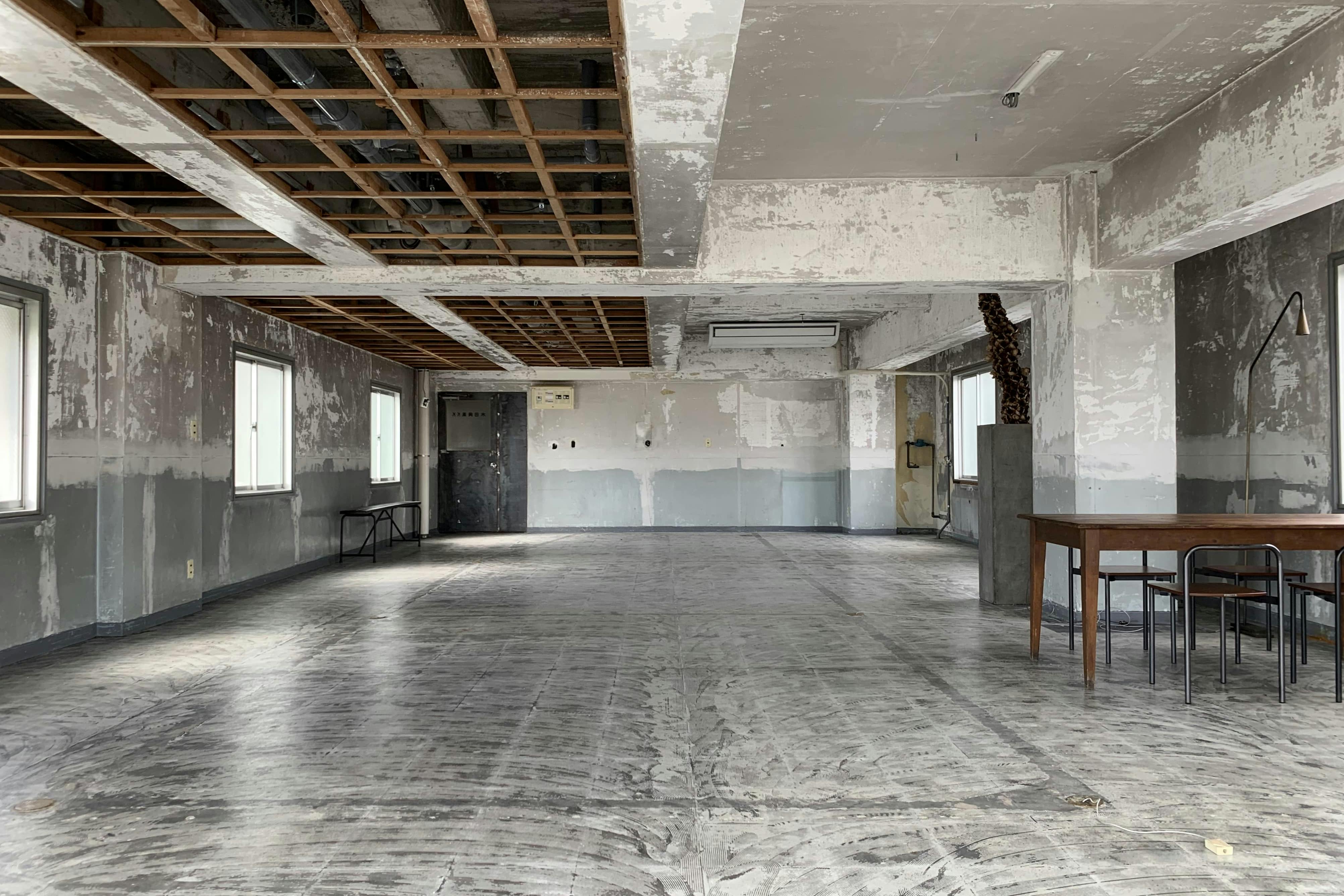 【鷹野橋駅7分】展示会やクローズドイベントに適したコンクリート造りのイベントスペース