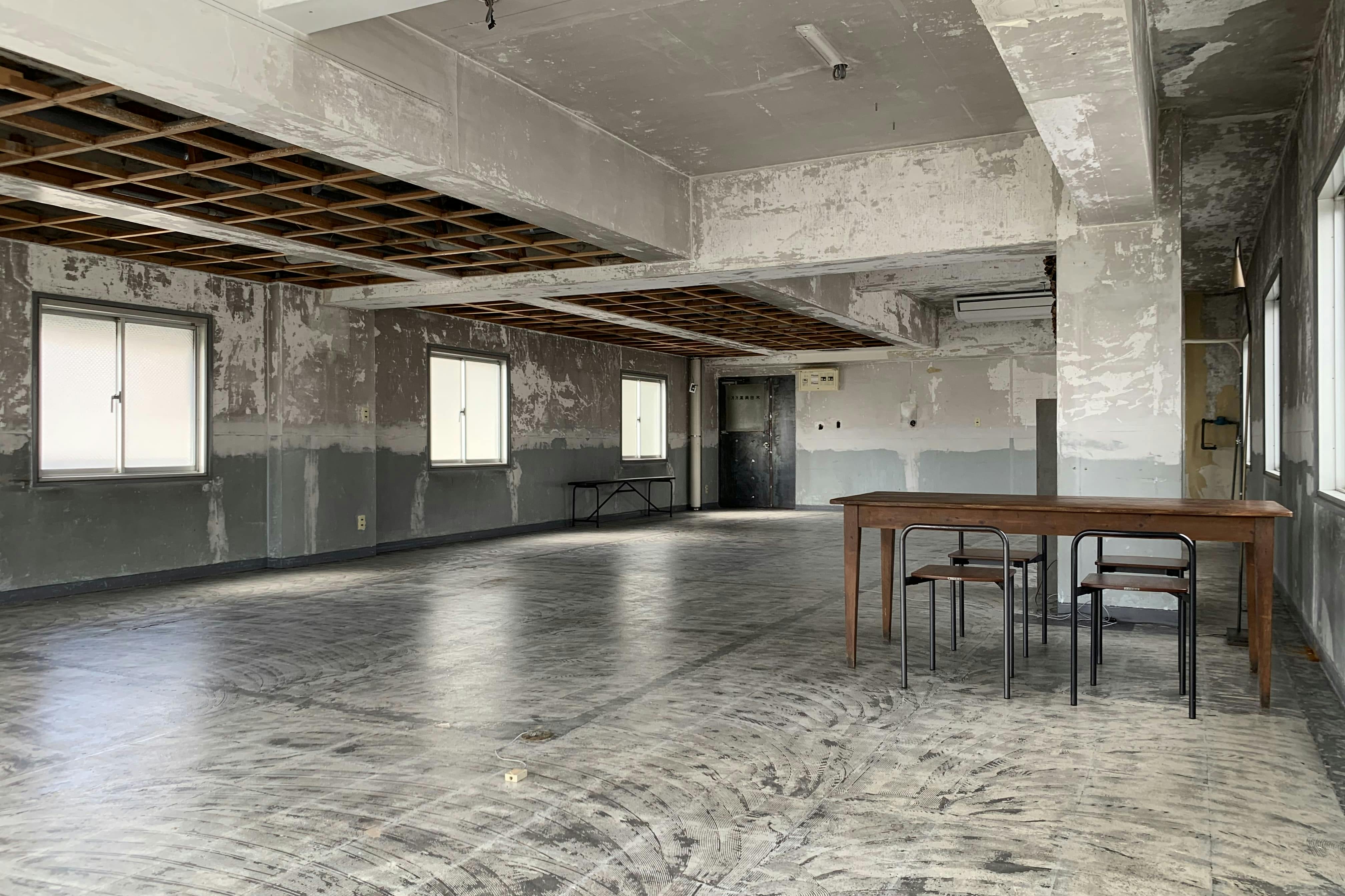 【鷹野橋駅7分】展示会やクローズドイベントに適したコンクリート造りのイベントスペース