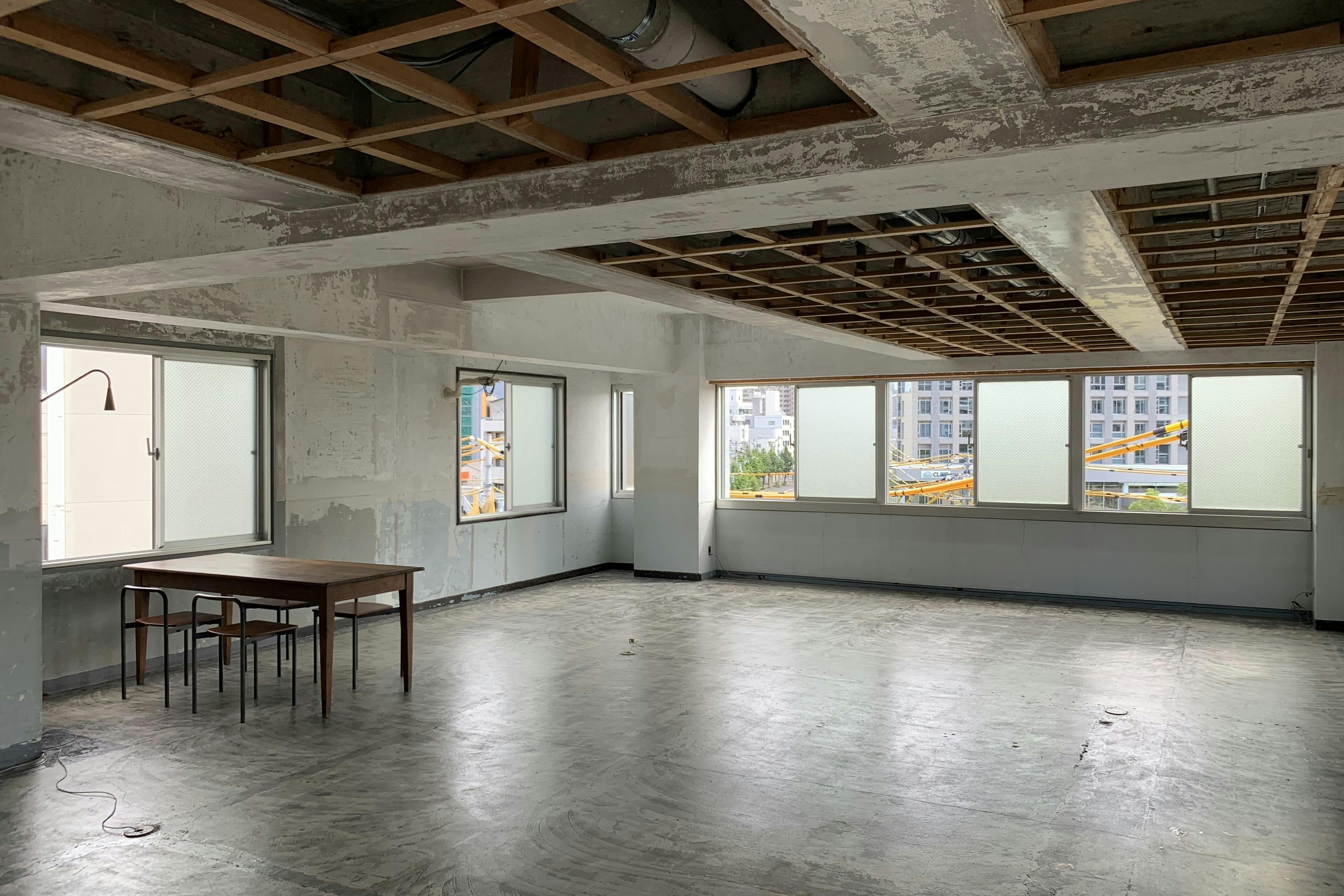 【鷹野橋駅7分】展示会やクローズドイベントに適したコンクリート造りのイベントスペース