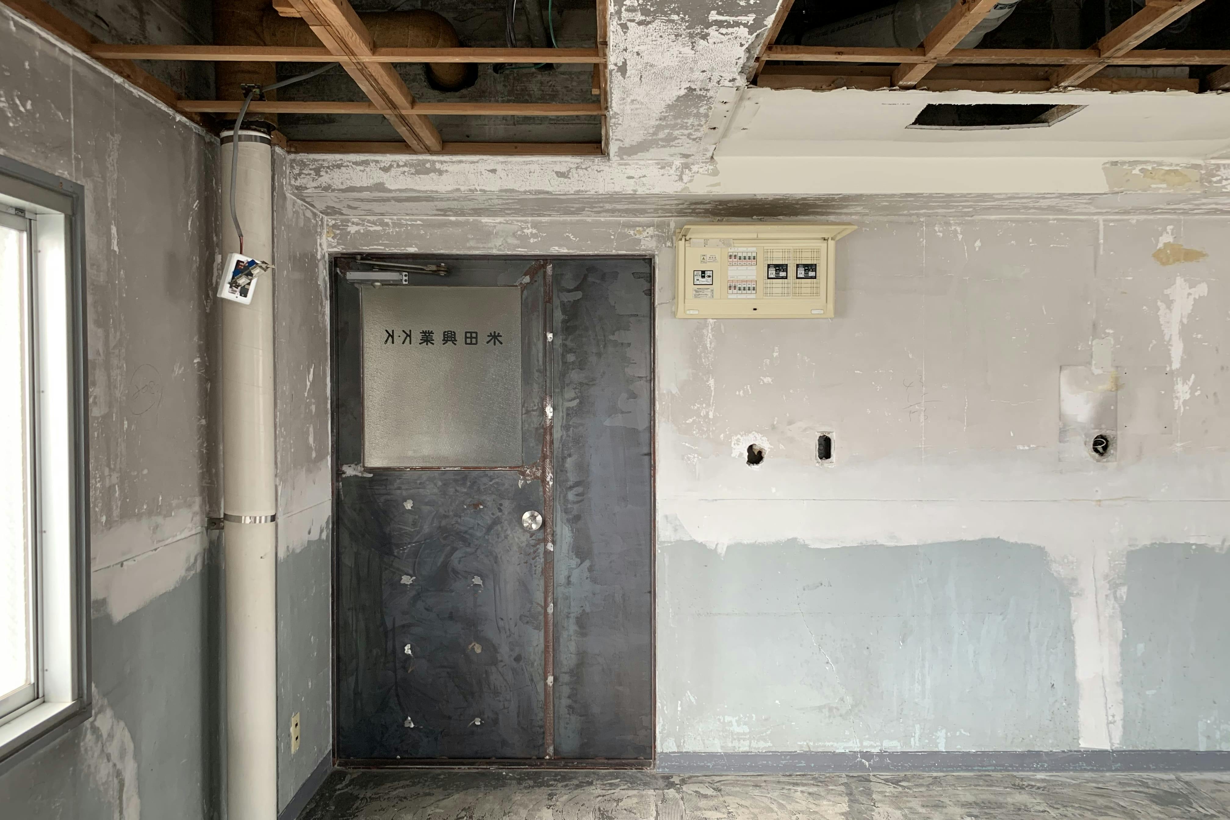 【鷹野橋駅7分】展示会やクローズドイベントに適したコンクリート造りのイベントスペース