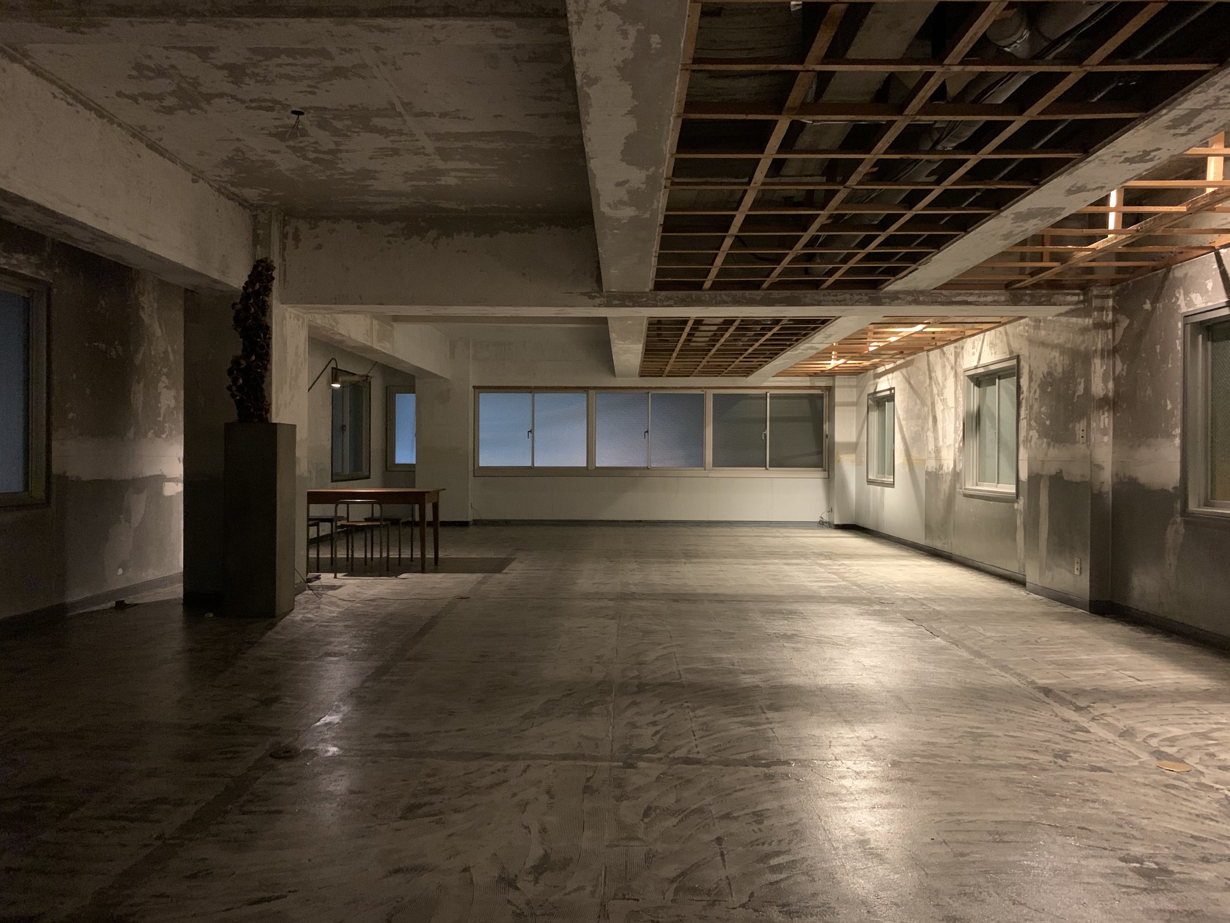 【鷹野橋駅7分】展示会やクローズドイベントに適したコンクリート造りのイベントスペース