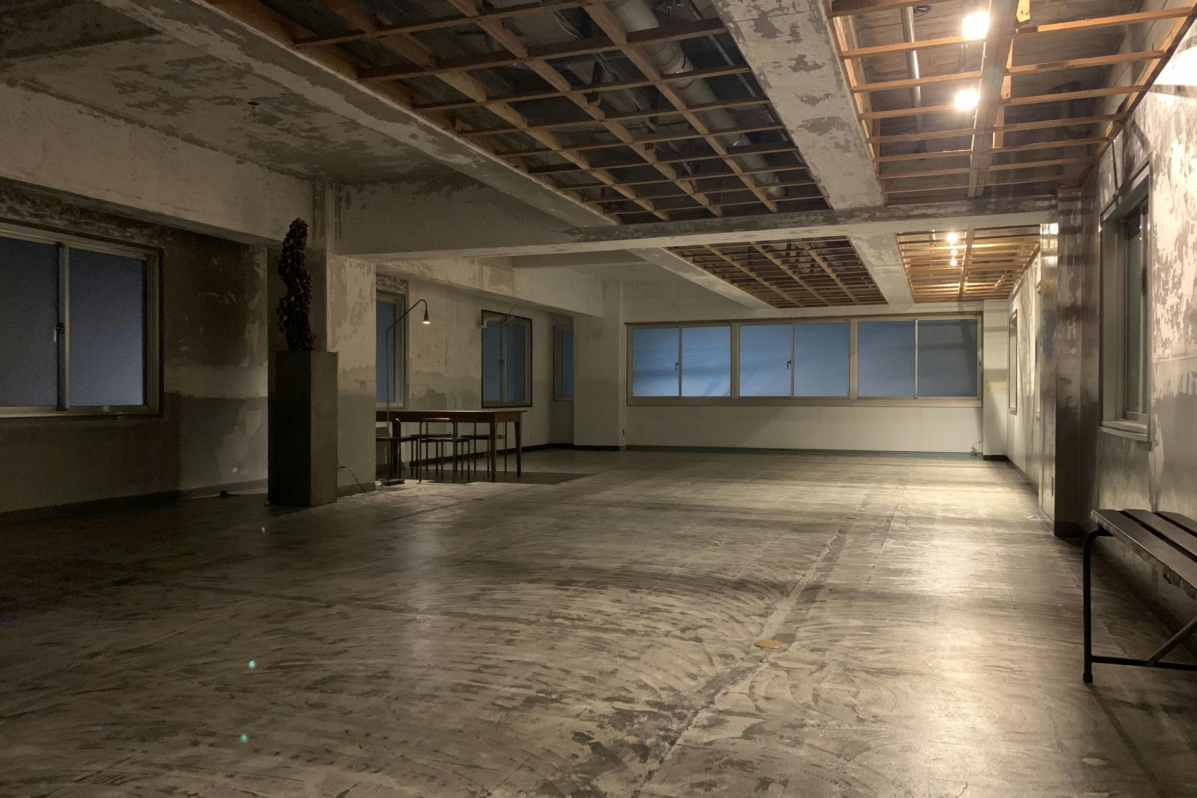 【鷹野橋駅7分】展示会やクローズドイベントに適したコンクリート造りのイベントスペース