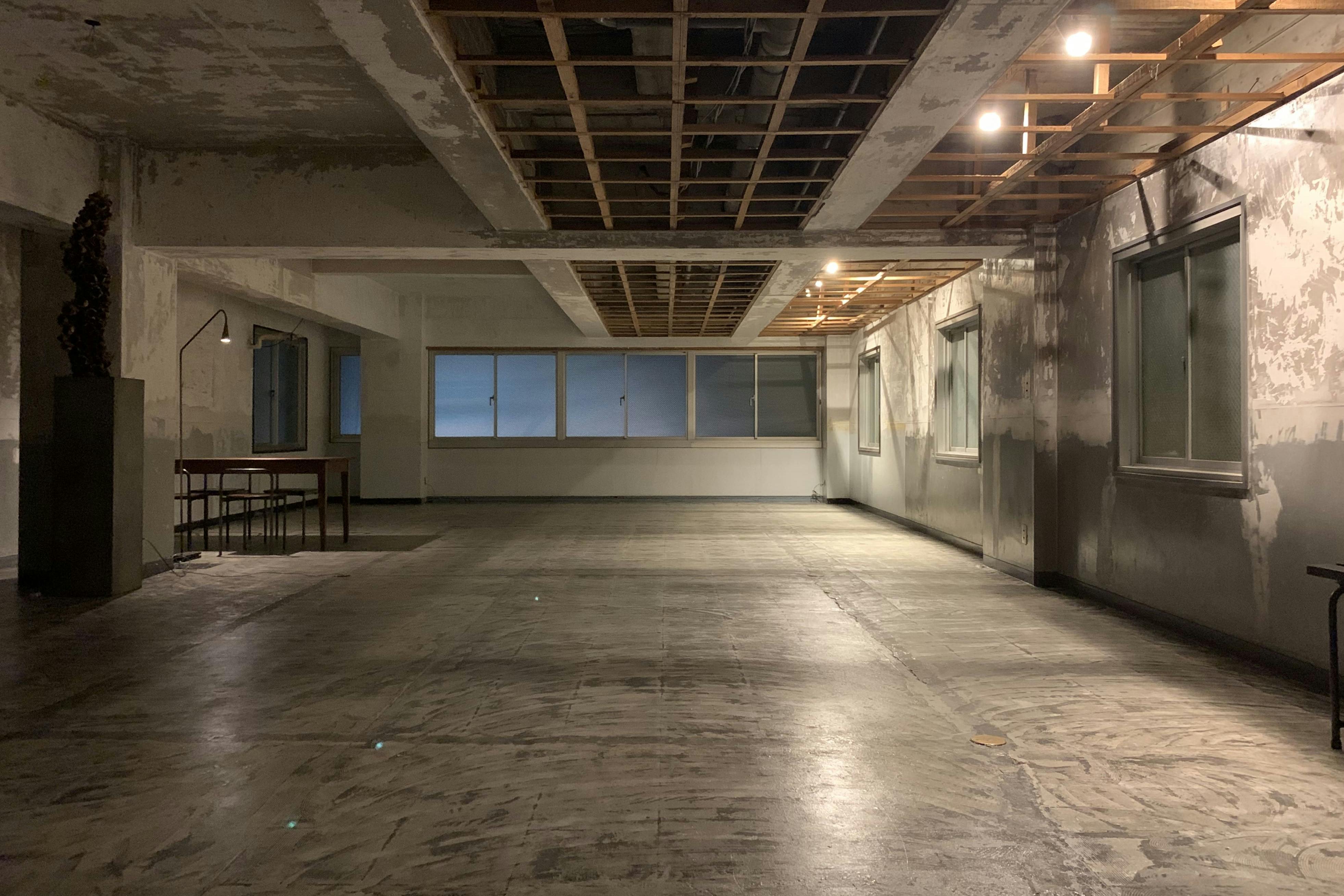 【鷹野橋駅7分】展示会やクローズドイベントに適したコンクリート造りのイベントスペース