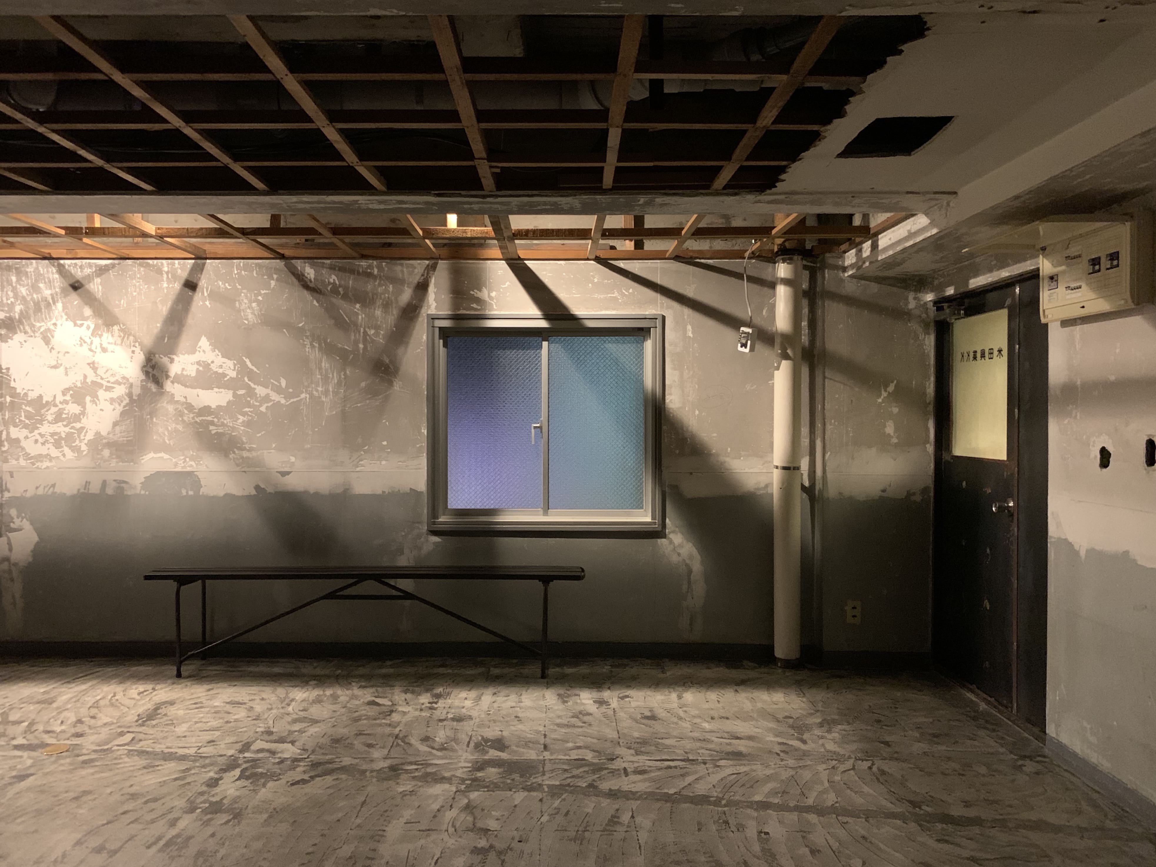 【鷹野橋駅7分】展示会やクローズドイベントに適したコンクリート造りのイベントスペース