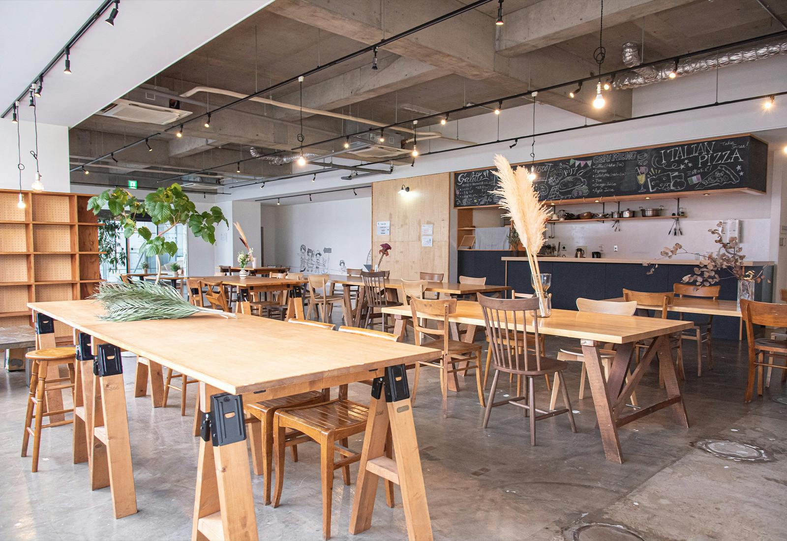 【覚王山駅8分】大規模な展示販売会やグループ展、ポップアップストアに最適な天井高で開放的な広さが特徴的なイベントスペース