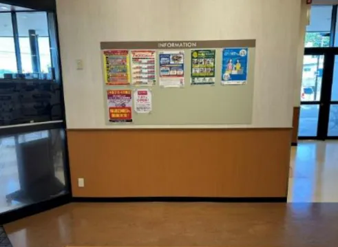 【天満屋ハピーズ笠岡美の浜店】店内掲示板前 各種プロモーション、会員獲得イベントに最適な屋内催事イベントスペース