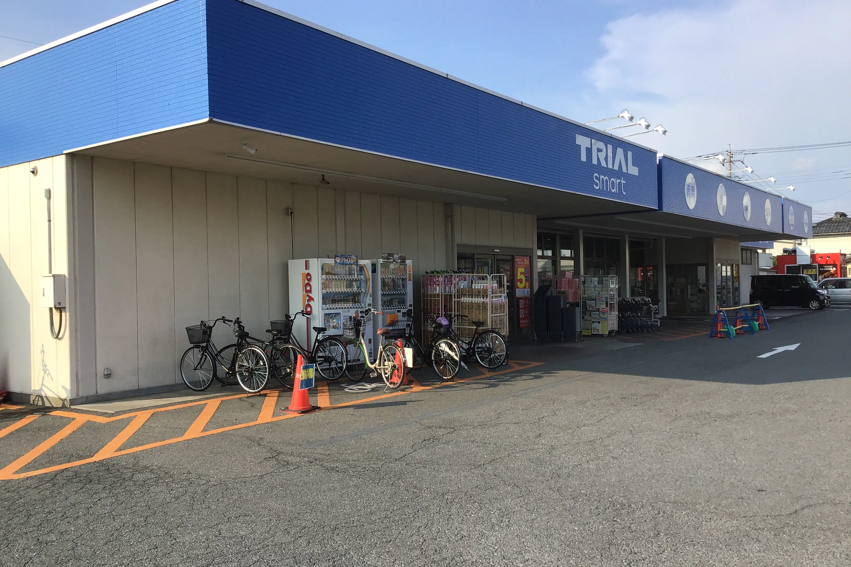 【TRIALsmart 藤岡宮本店】食物販の出店が可能なトライアルマルシェ(キッチンカー/テント・スペース)※焼鳥NG