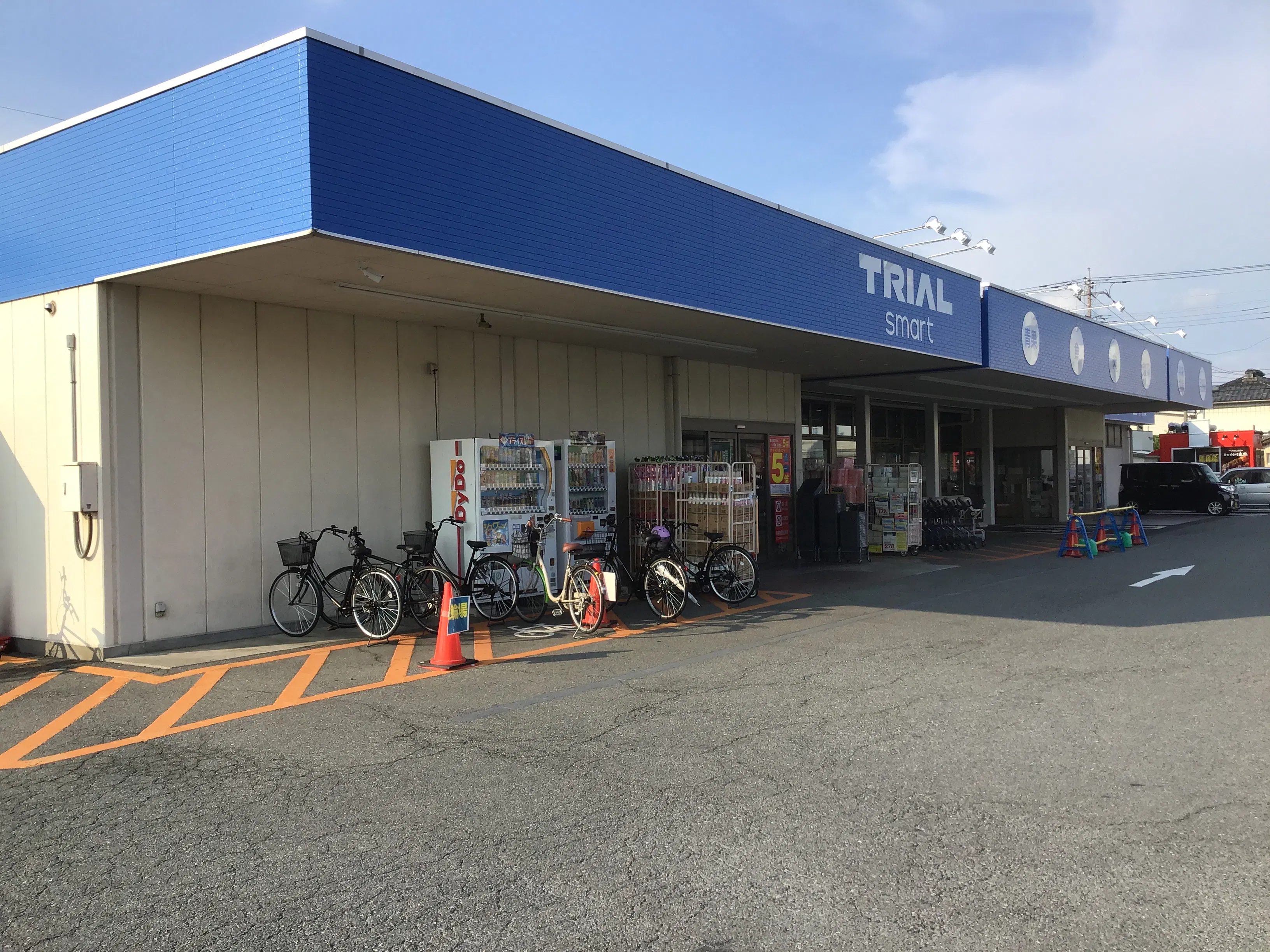 【TRIALsmart 藤岡宮本店】食物販の出店が可能なトライアルマルシェ(キッチンカー/テント・スペース)※焼鳥NG