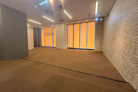 【日本橋駅6分|なんば駅9分|コミュニティーフードホール大阪・日本橋】堺筋沿いから直接入場できる147㎡の路面イベントスペース