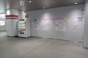 【新鎌ヶ谷駅】(改札内①)食物販やポップアップストアに最適な人の流動が多い改札前コンコース