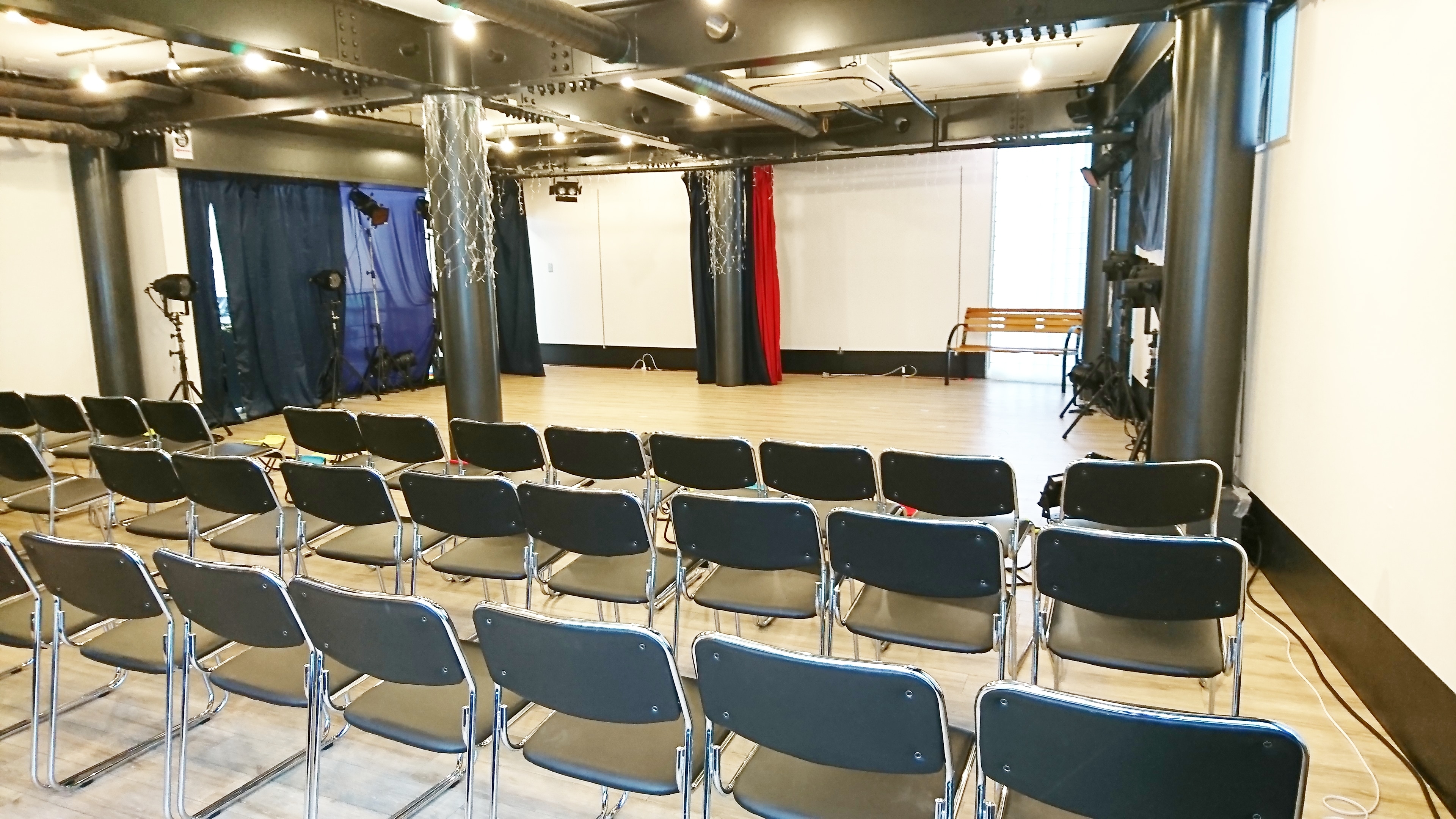 【明治神宮前(原宿)駅1分】ラフォーレ原宿裏通りの好立地！展示会、ポップアップ、チェキ会、控室などに最適です。