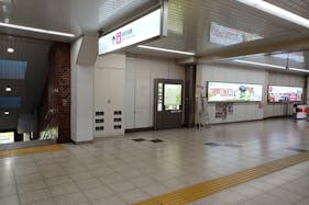 【常盤平駅】(改札外)食物販やポップアップストアに最適な人の流動が多い改札前コンコース