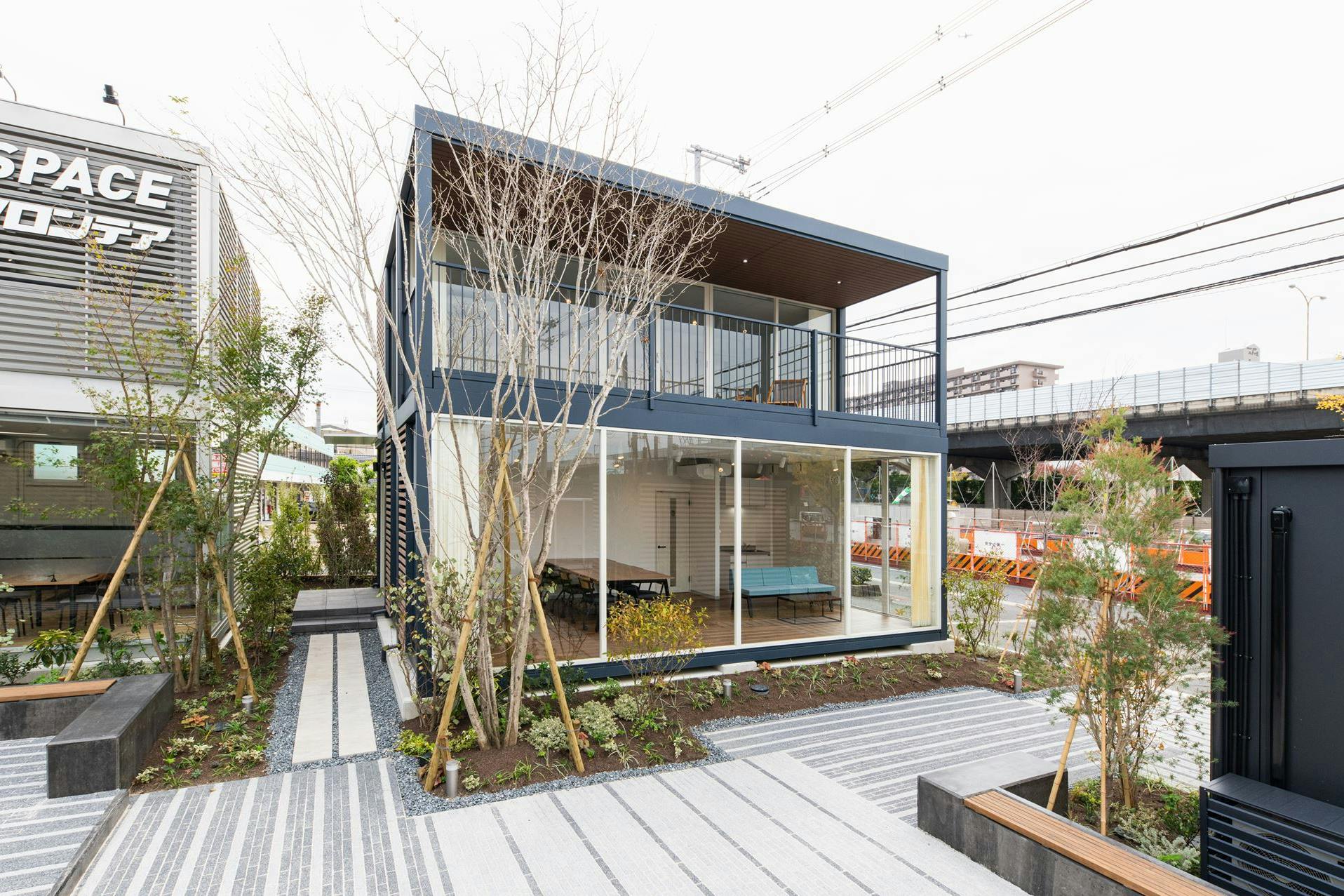 【大阪府東大阪市】自主企画マルシェやワークショップに最適なお手頃価格のレンタルスペース「Living1」/敷地全体の貸切イベント開催も可能!