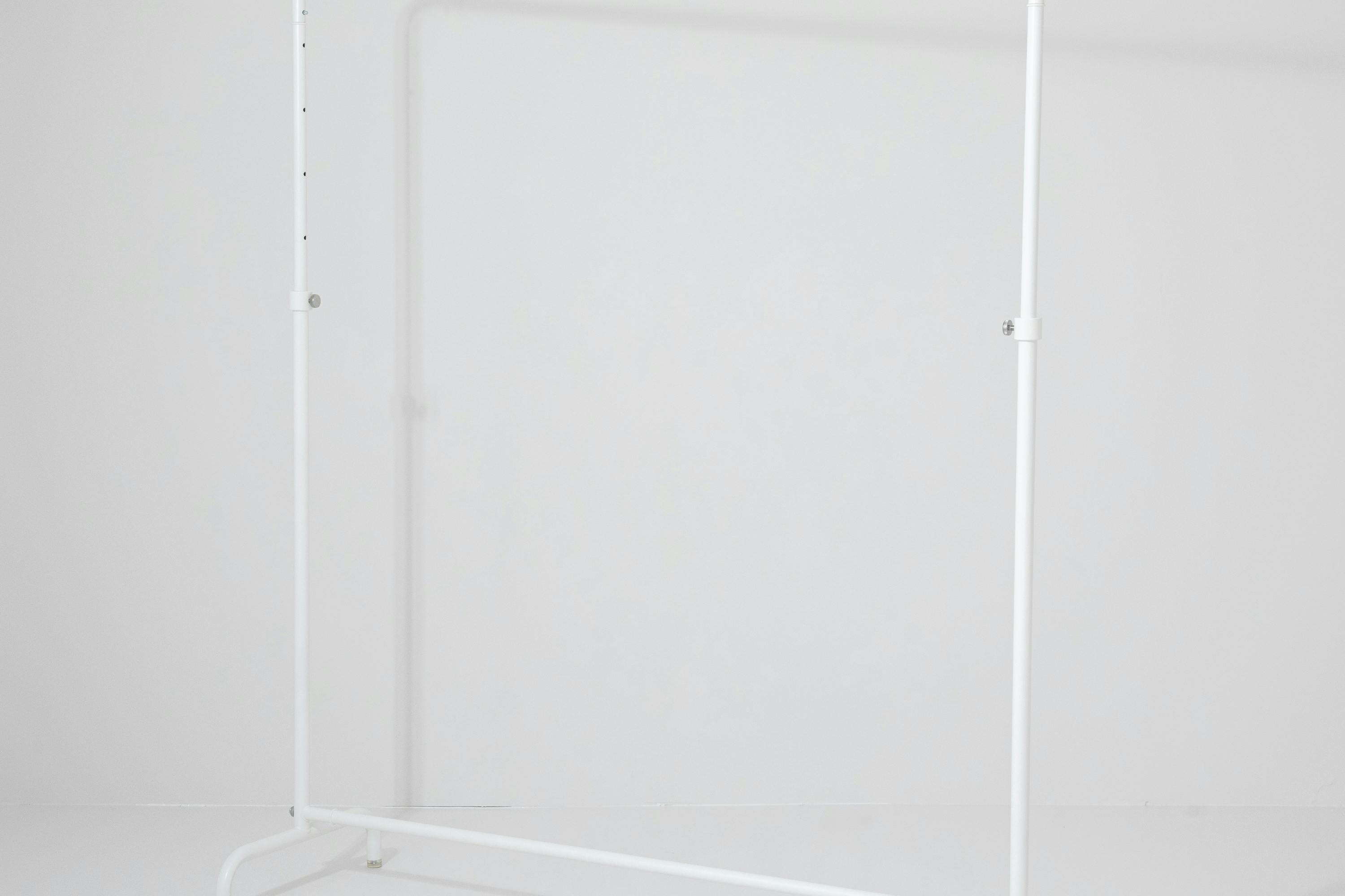 【北参道駅10分】展示会やポップアップストアに最適なシンプルな白の空間と光を取り込める全面ガラスが特徴的なスタジオ