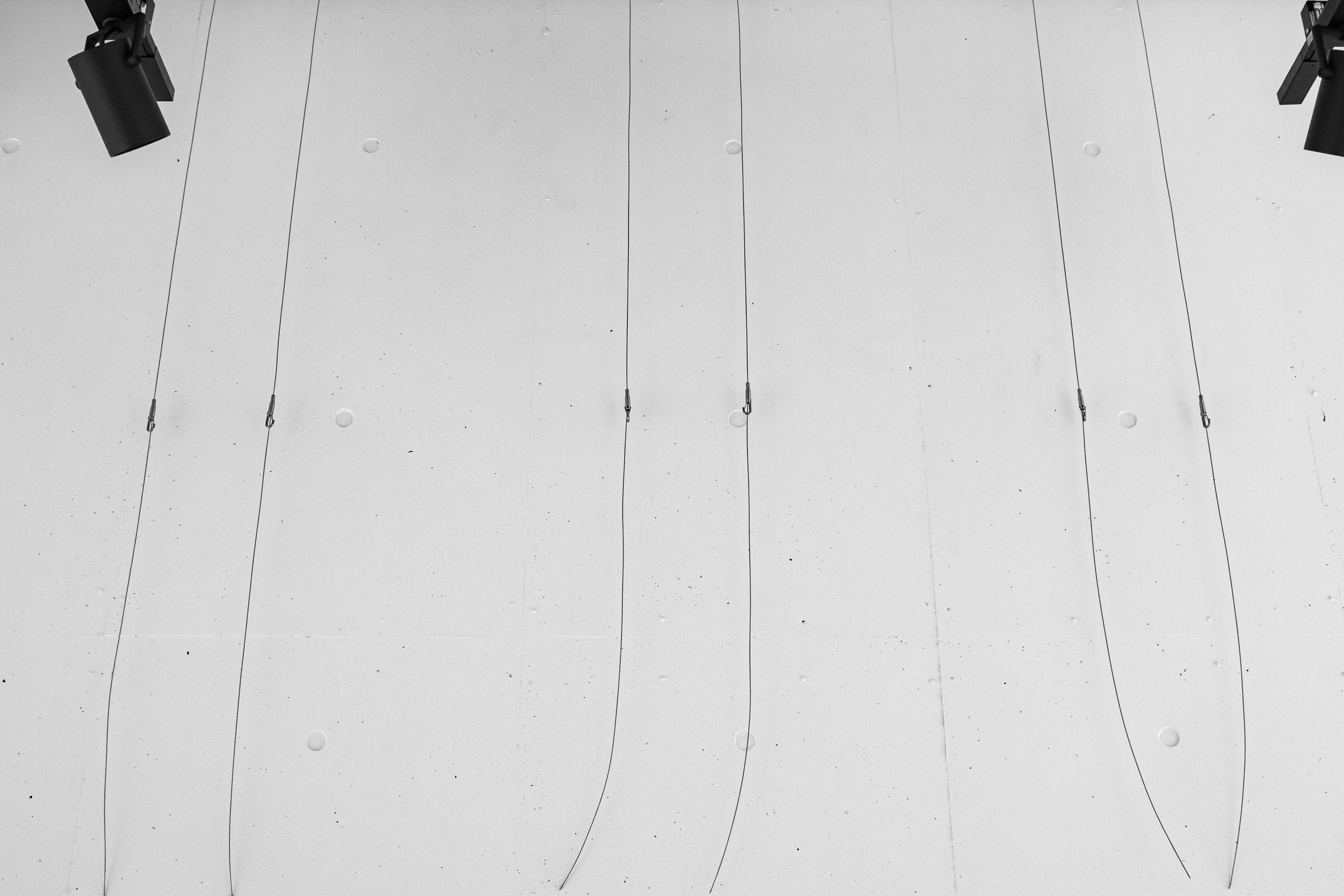 【北参道駅10分】展示会やポップアップストアに最適なシンプルな白の空間と光を取り込める全面ガラスが特徴的なスタジオ