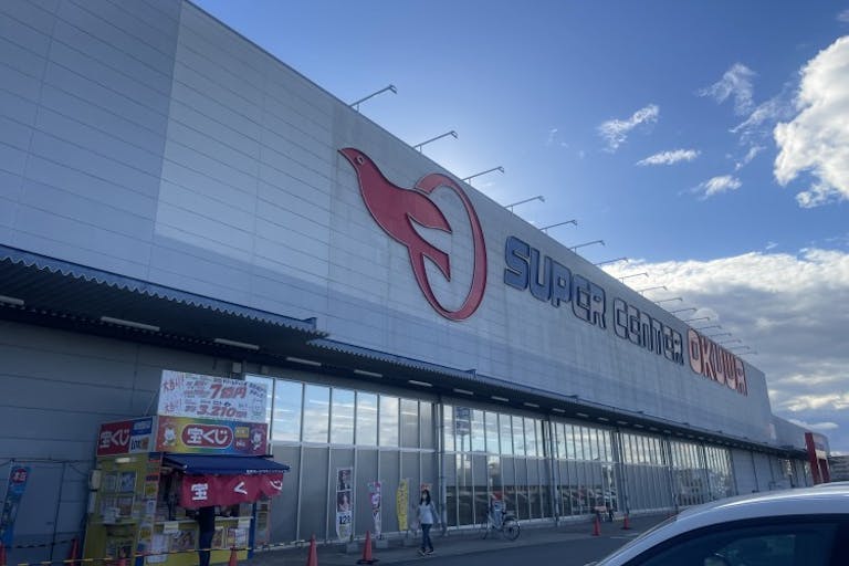 【スーパーセンターオークワ桜井】プロモーションに利用可能な1階東側エレベーター前柱回りのスペースの画像3