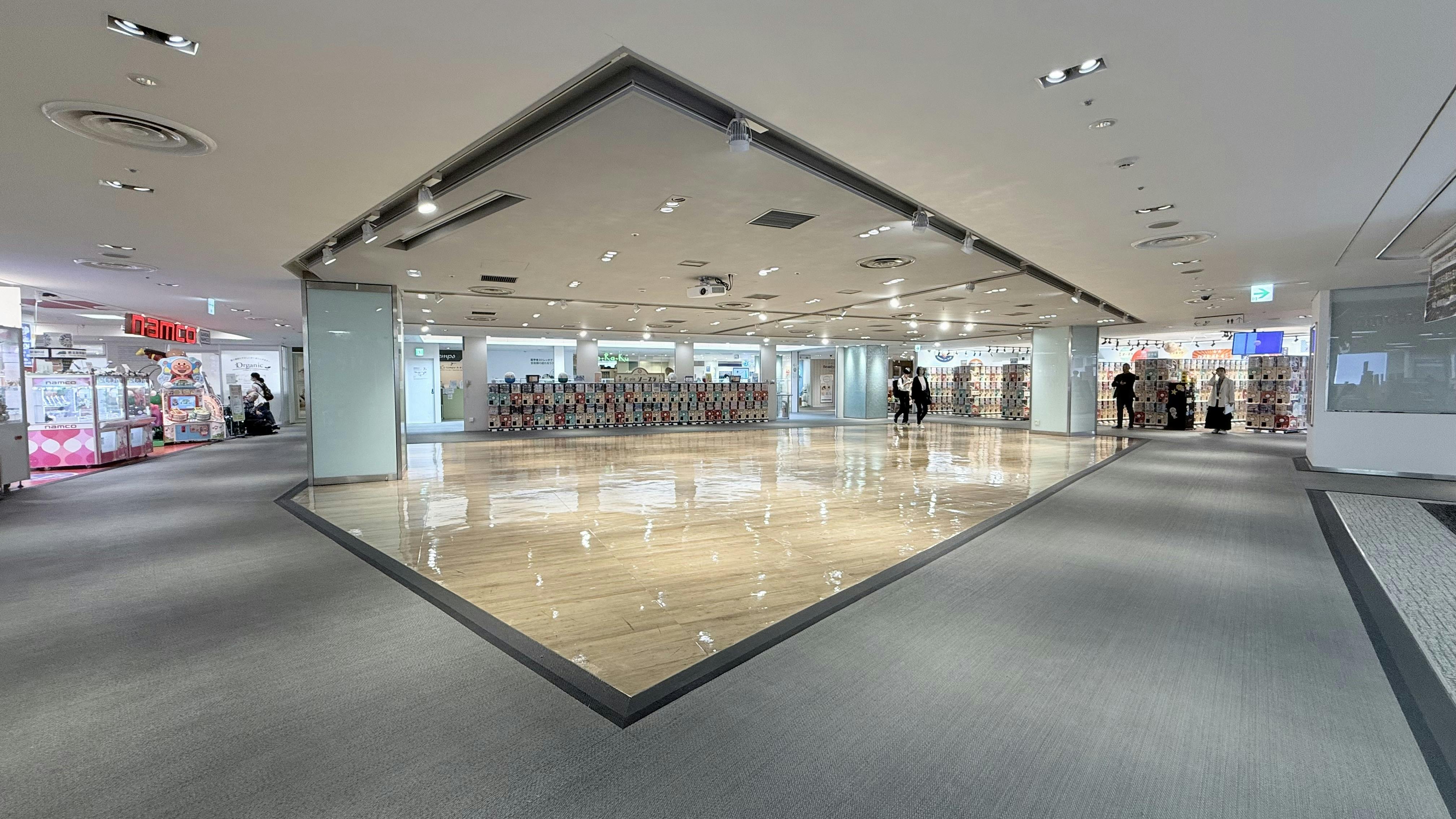 【東急プラザ蒲田】「7Fイベントスペース」視認性抜群で、物販からPRプロモーション・展示会・相談会まで利用可能な広々としたイベントスペースの画像