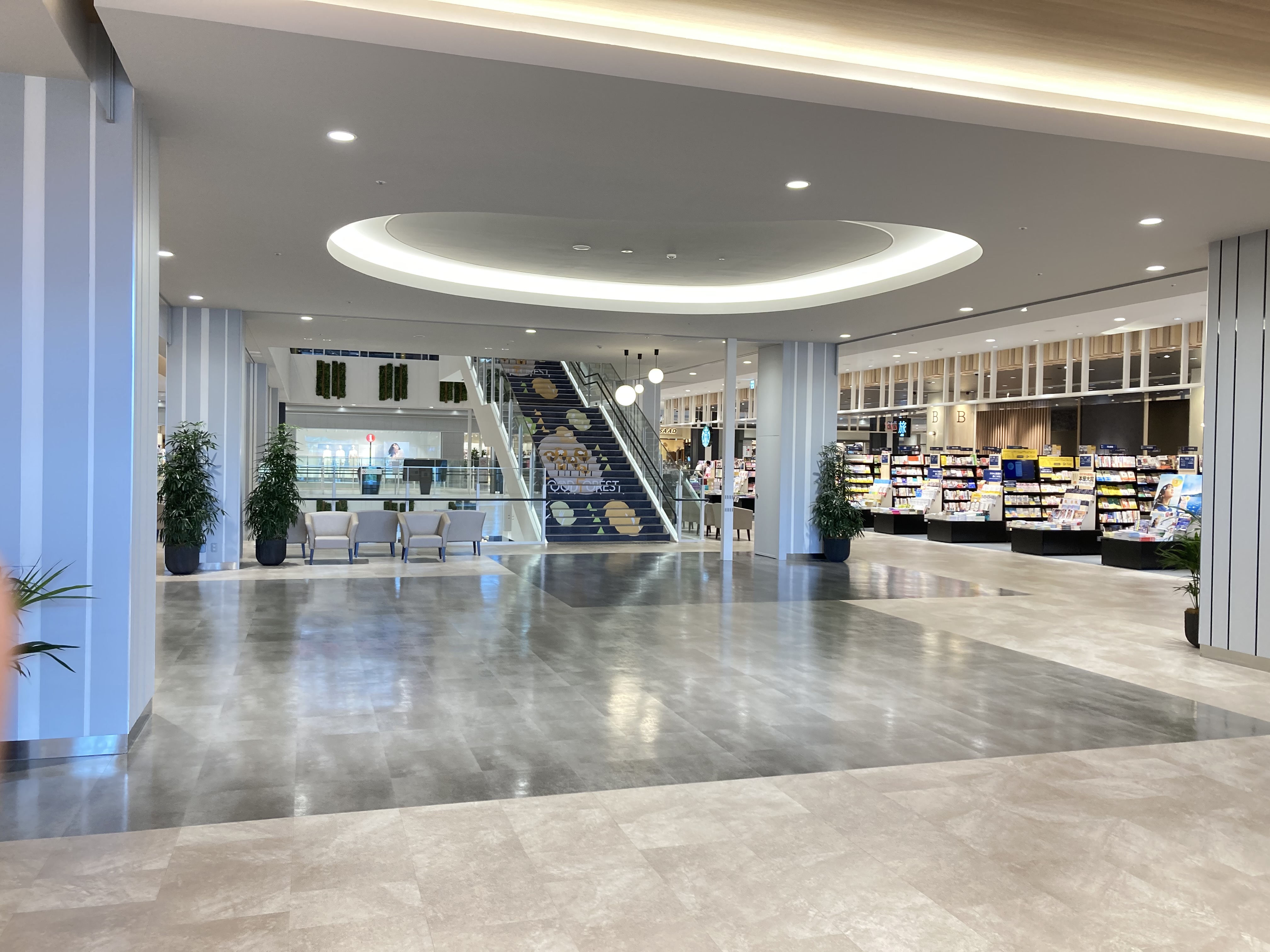 【イオンモール新利府】２階 ライブスクエア