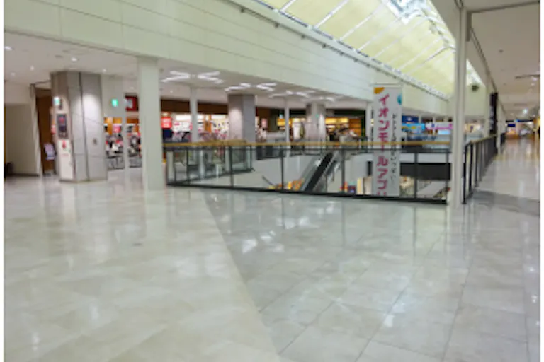 【イオンモール川口前川】アスビー前ブリッジの画像1