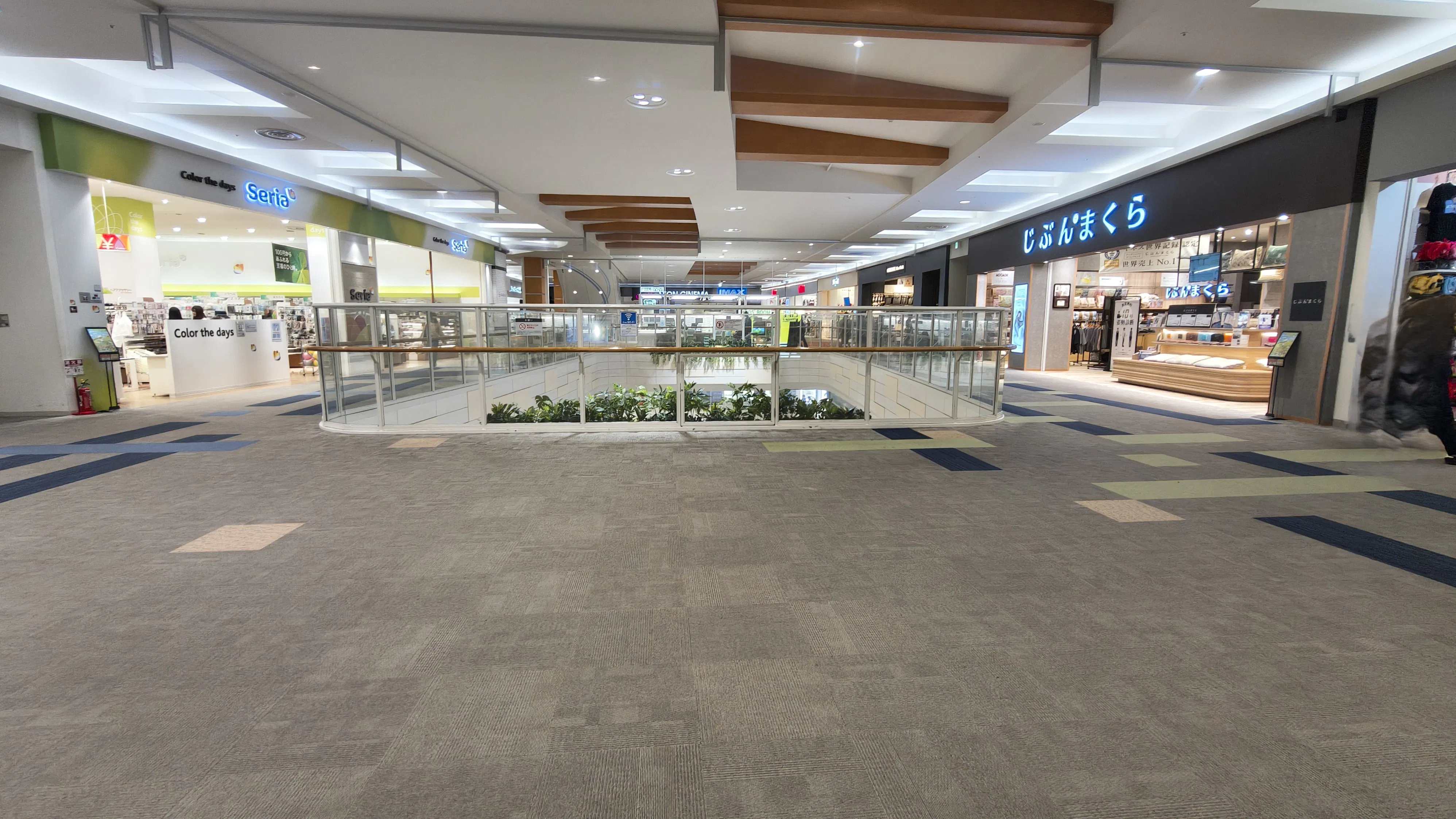 【イオンモール新潟亀田インター*】3F サンキューマート前