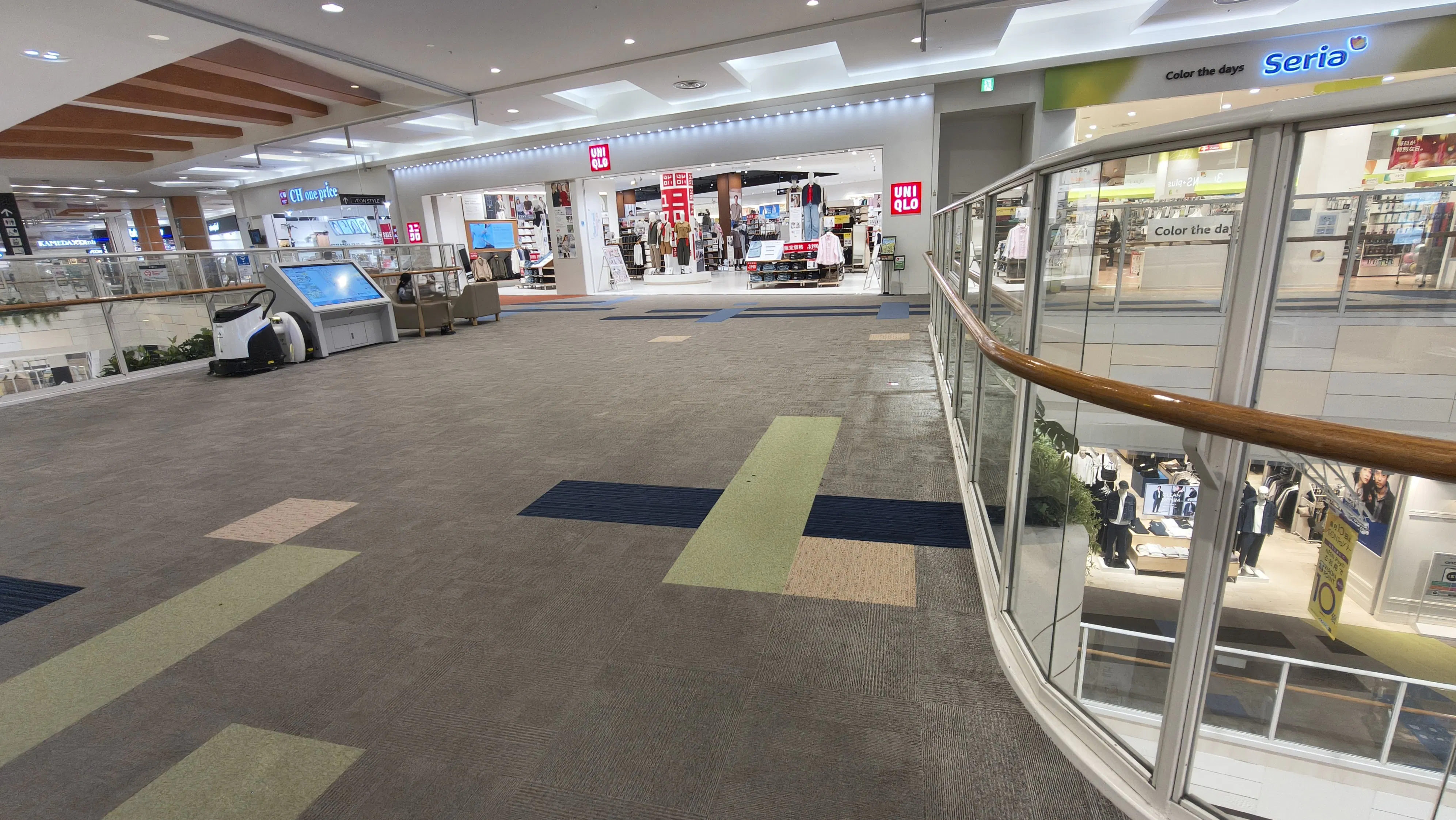 【イオンモール新潟亀田インター*】3F サンキューマート前