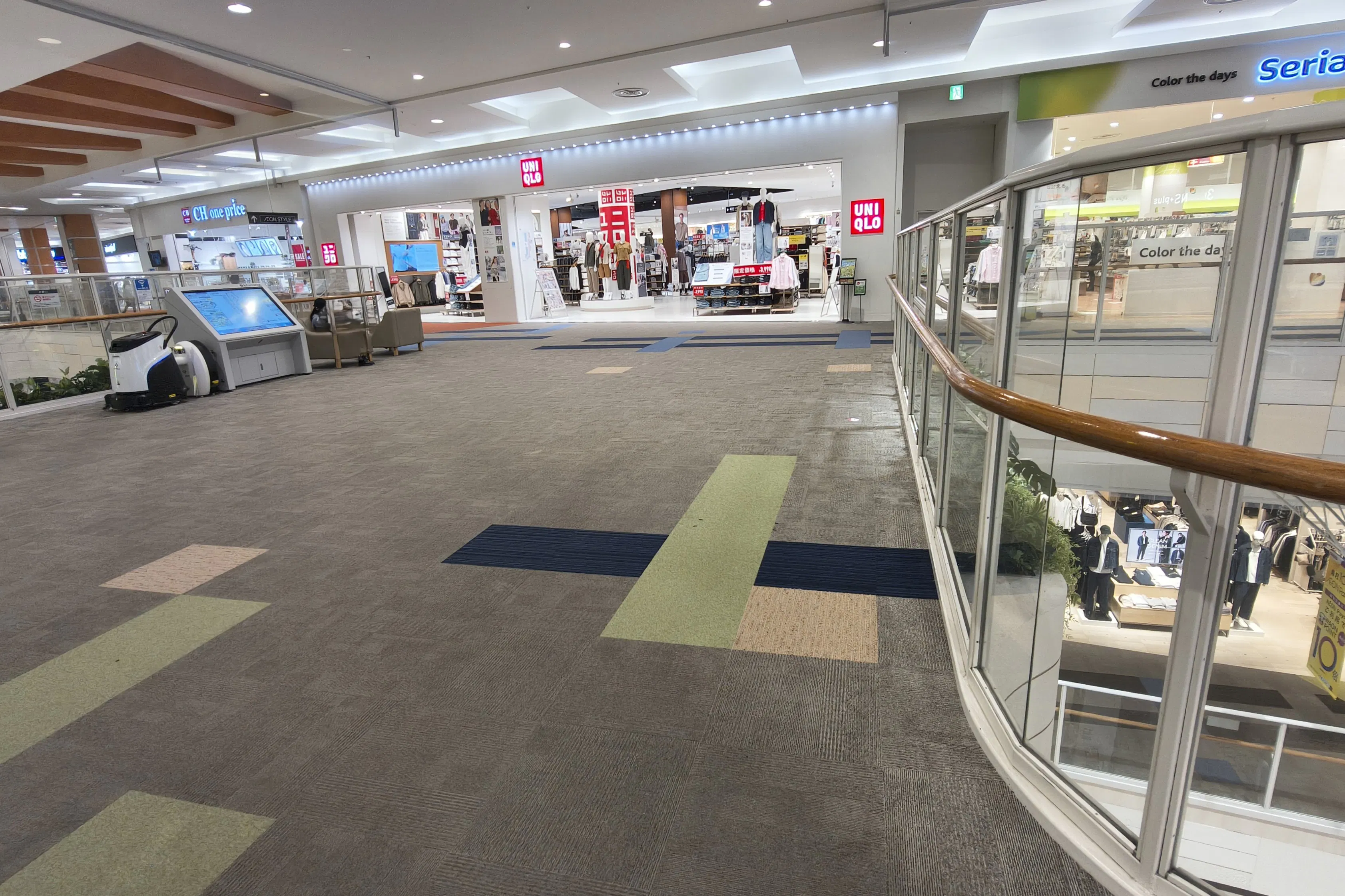 【イオンモール新潟亀田インター*】3F サンキューマート前