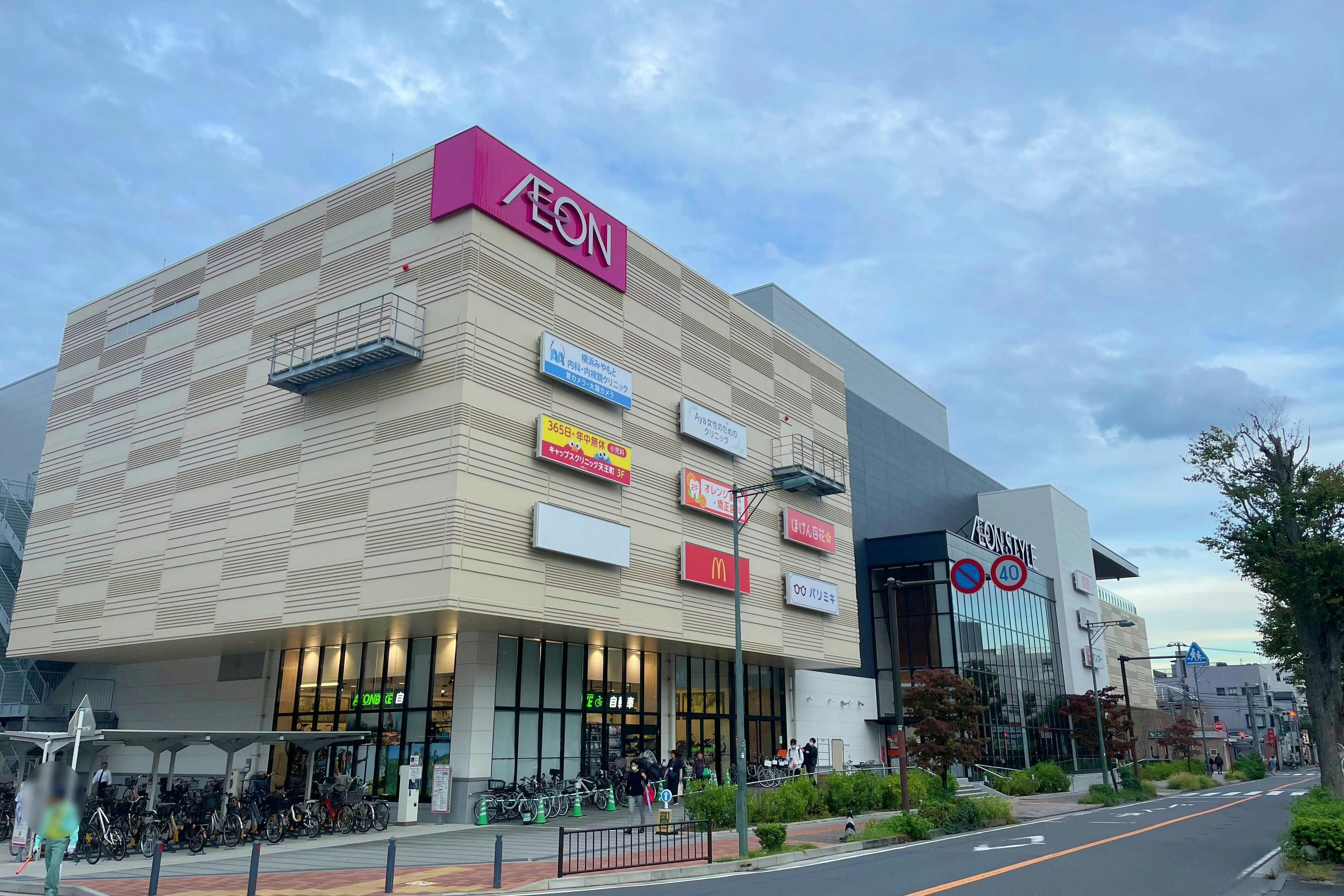 【イオン天王町ショッピングセンター】各種プロモーションイベントに適したショッピングセンター2階大型生活雑貨テナント前にあるイベントスペース