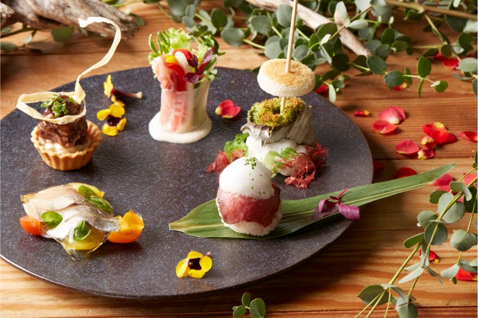 【表参道駅5分】ロケ等の撮影用途やレセプションパーティー、オフサイトミーティングに最適な結婚式場内のイベントスペース