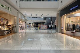 【イオンモール大和郡山】1階スタディオクリップ前