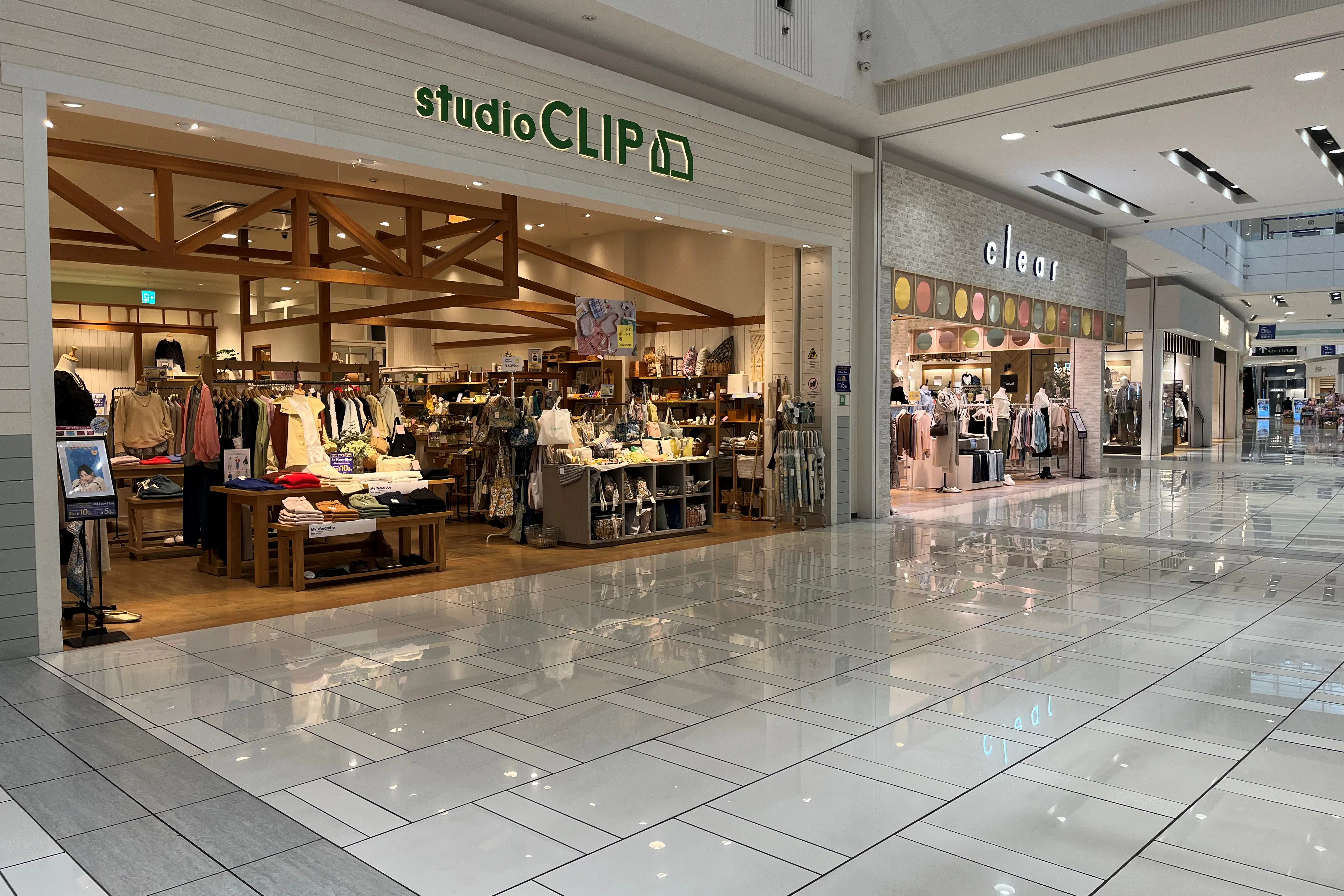 【イオンモール大和郡山】1階スタディオクリップ前
