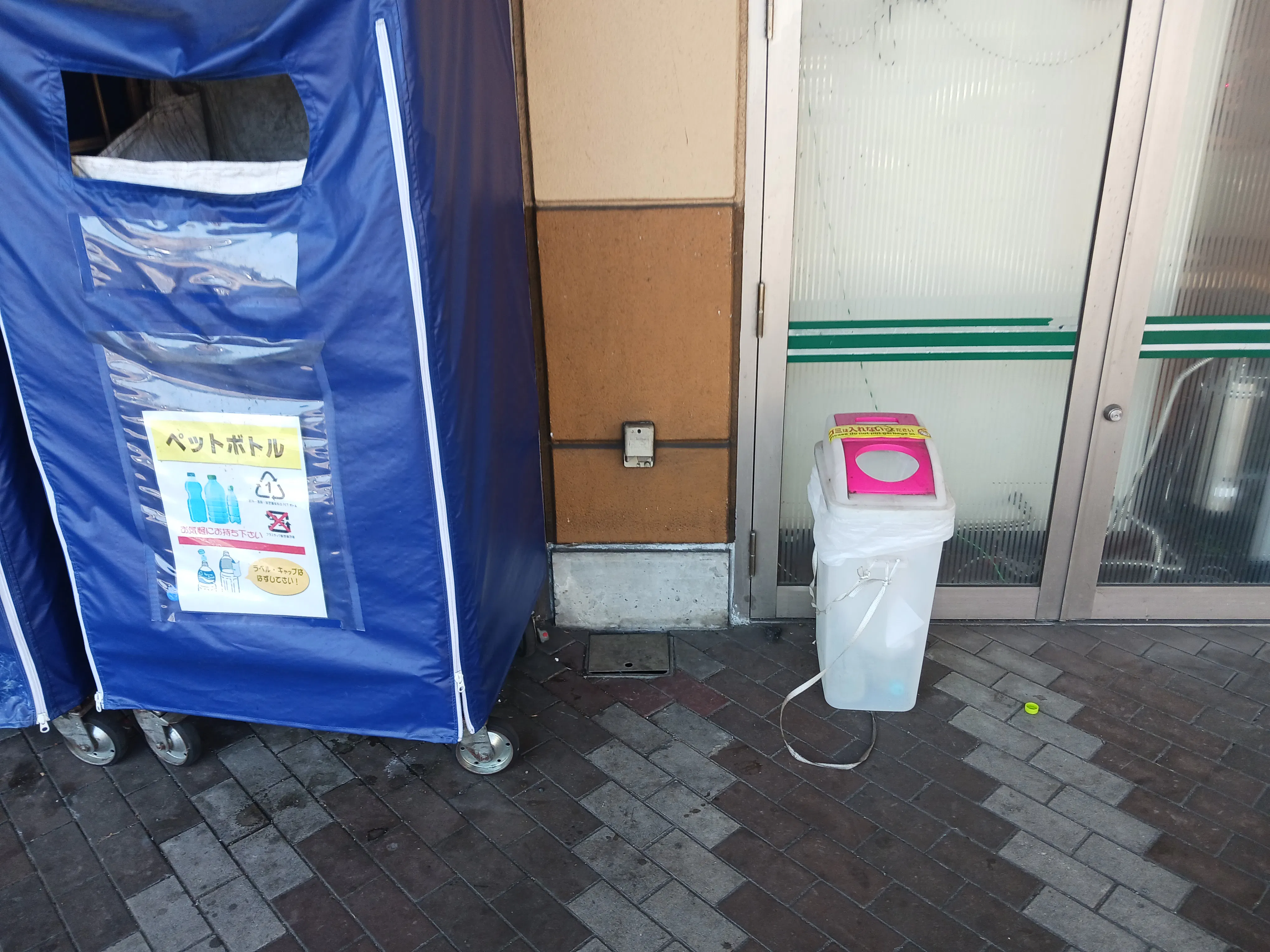 【スピナマート中井店】住宅側 販促プロモーションや物販に最適なスーパー屋外催事イベントスペース