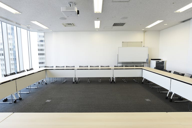 【ヒカリエカンファレンス(Room C)/渋谷駅直結】撮影や展示会にも最適なヒカリエ内にある大きな窓で解放感抜群なイベントスペースの画像3