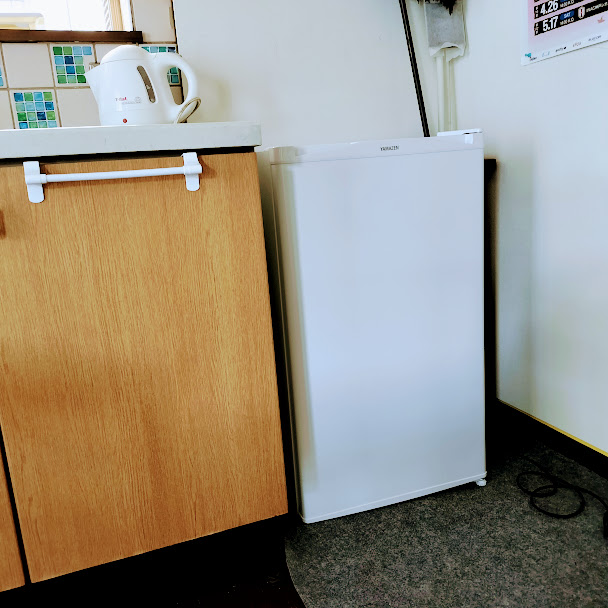 【無料貸出備品】冷蔵庫（９２L、冷蔵のみ）：１台