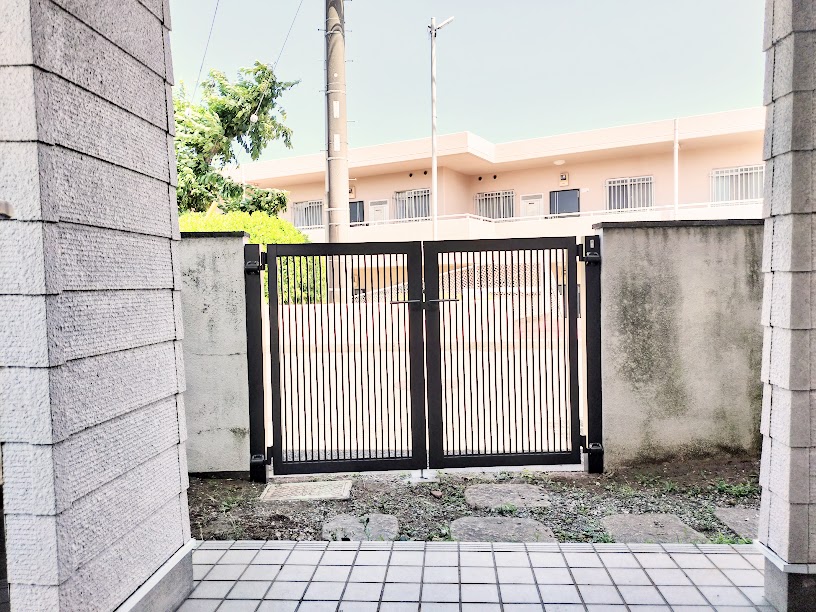 【外観】玄関→外観