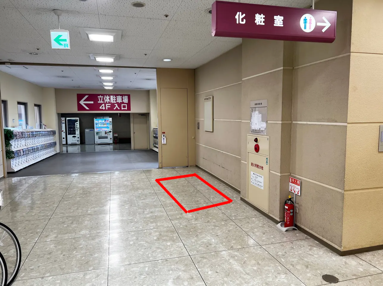 【イオン秋田中央店】プロモーションイベントや物販に最適な施設3階立体駐車場出入口付近にあるイベントスペース