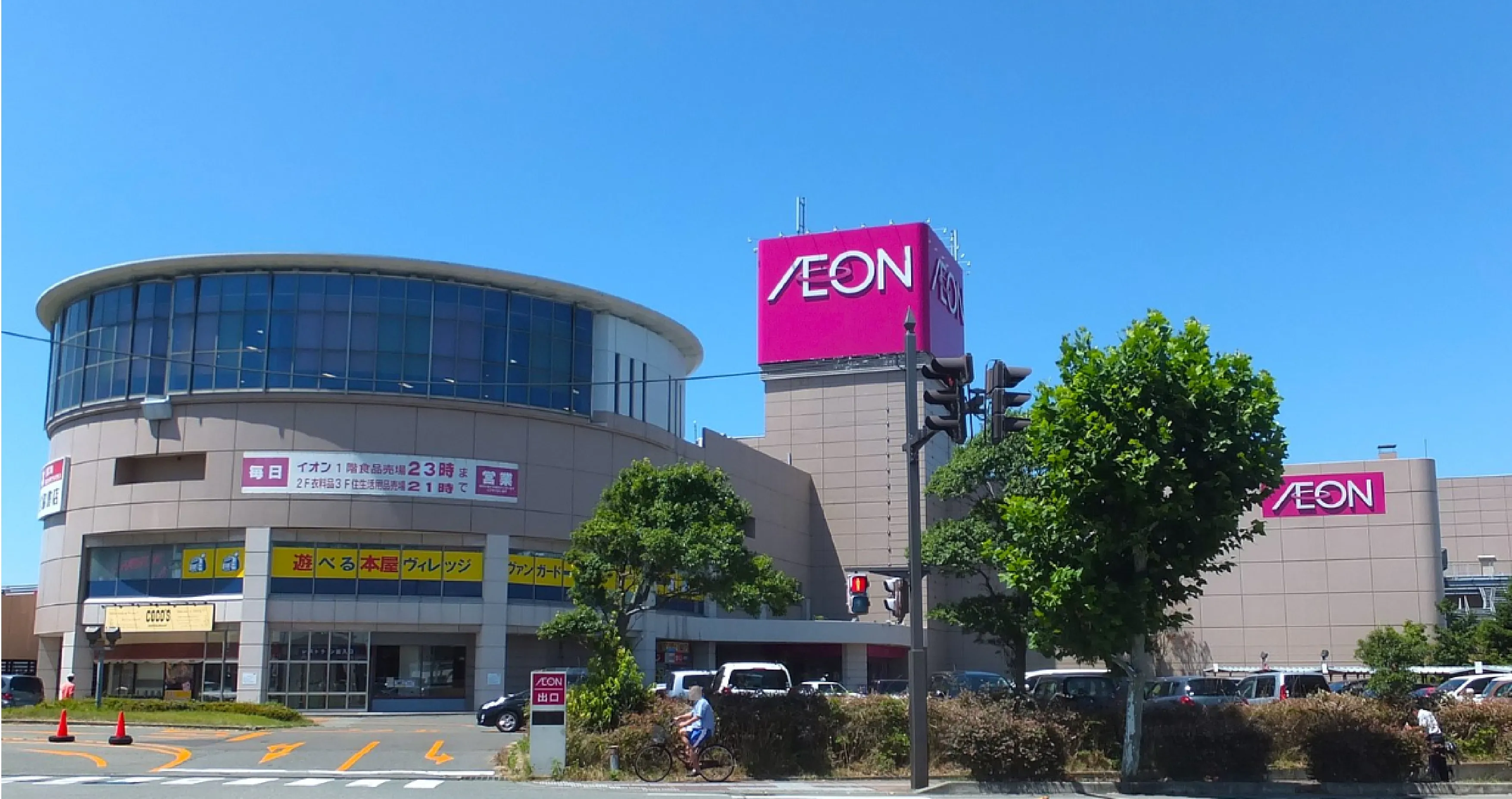 【イオン秋田中央店】プロモーションイベントや物販に最適な施設3階立体駐車場出入口付近にあるイベントスペース