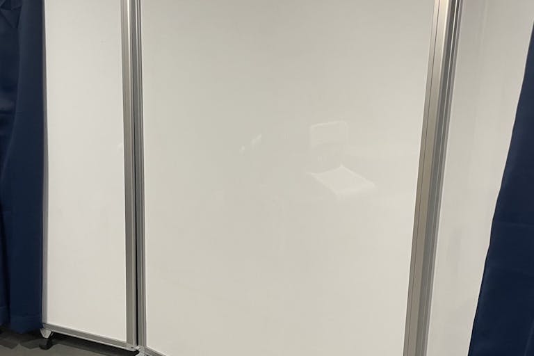 可動式ホワイトボード